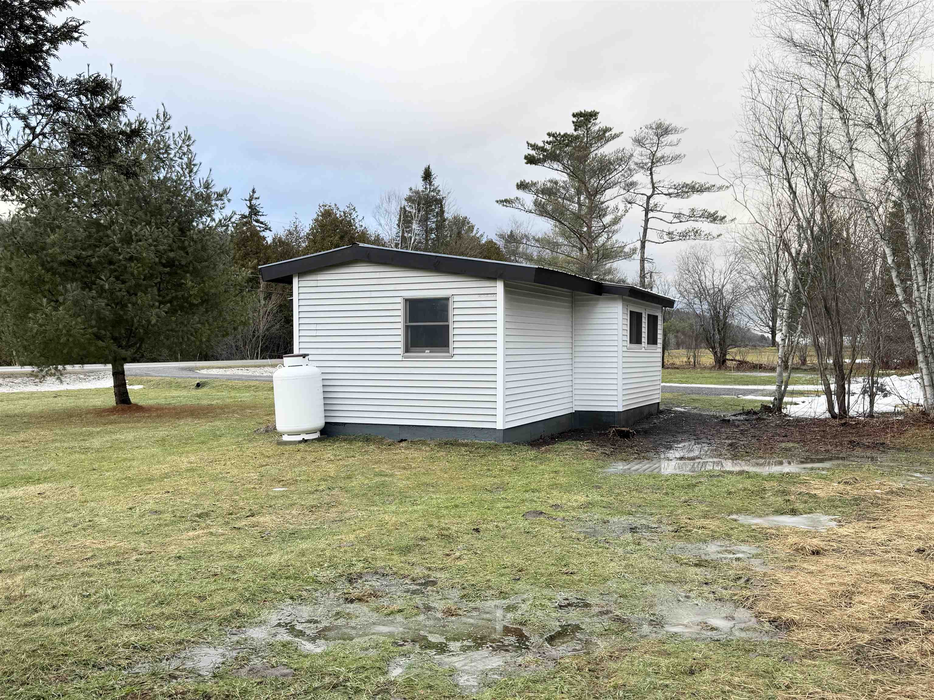 657 Creek Road