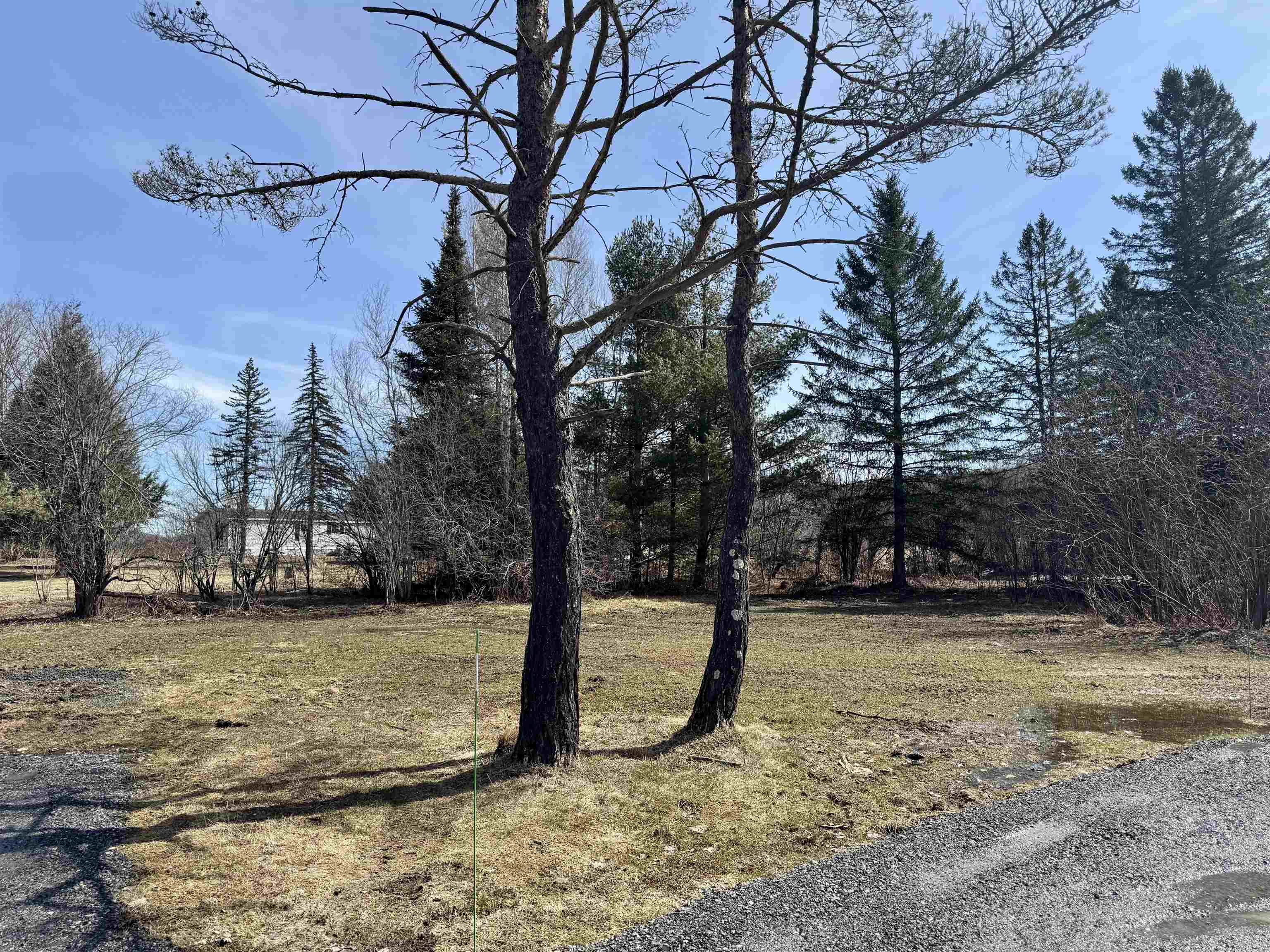657 Creek Road