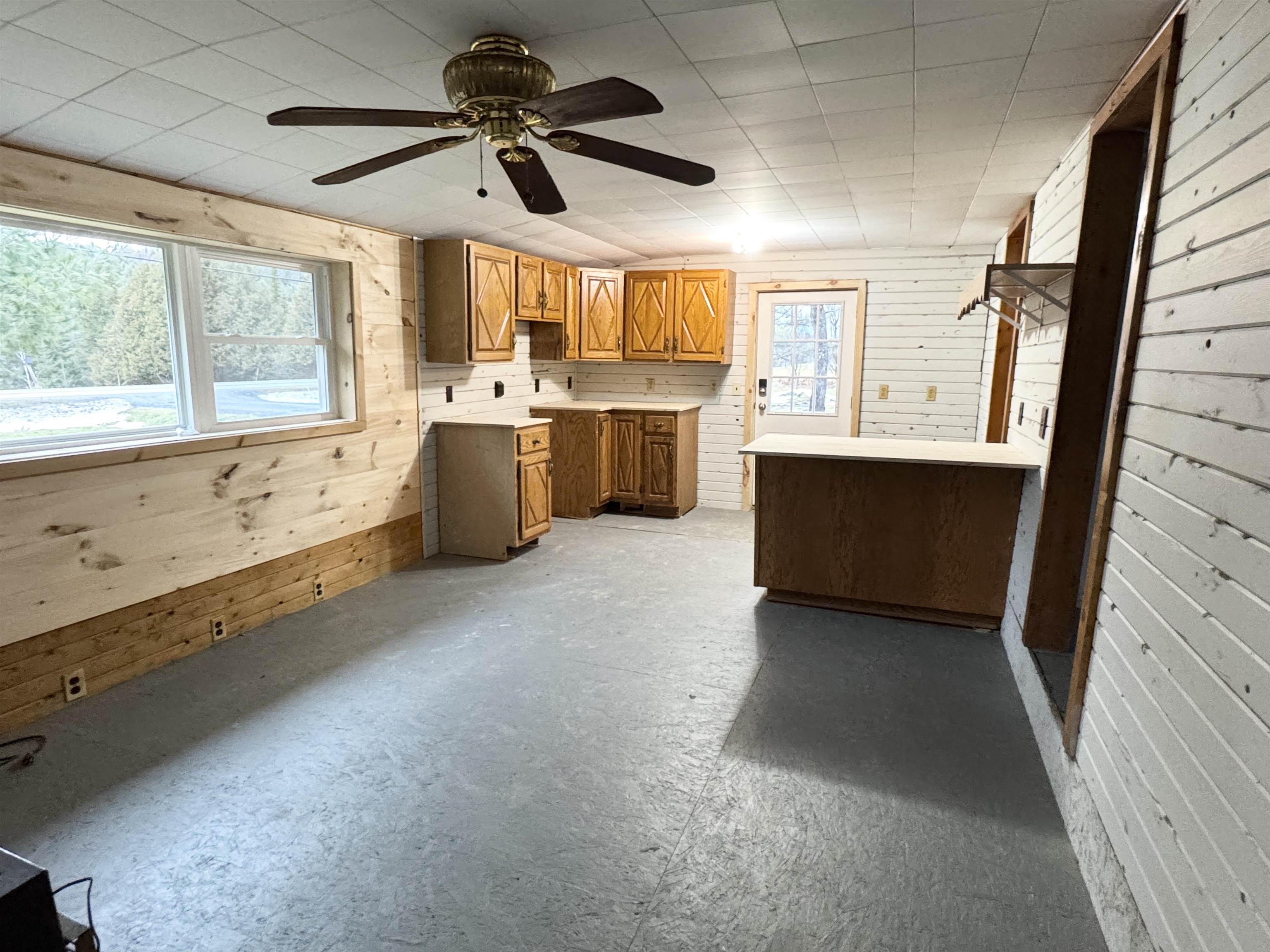 657 Creek Road
