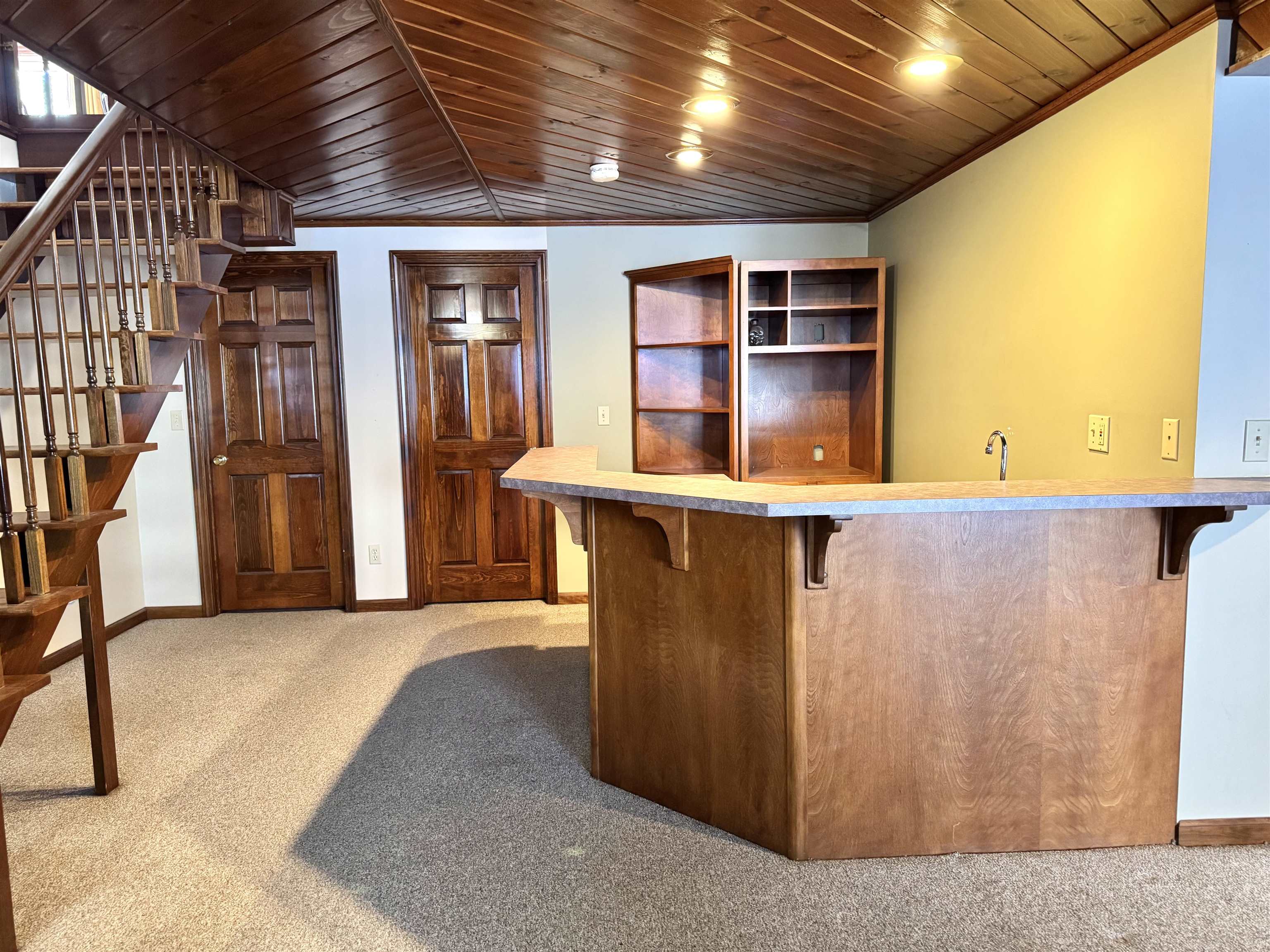 866 Ridge Hill Drive