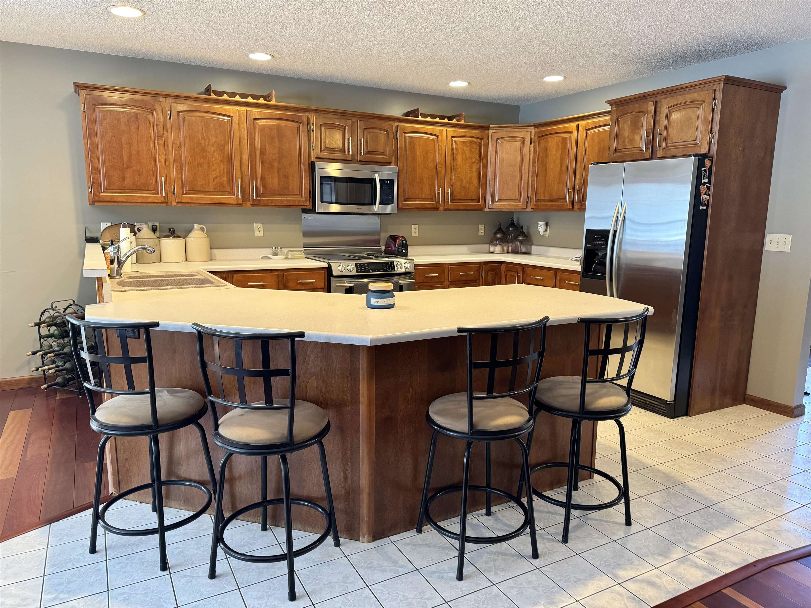 866 Ridge Hill Drive