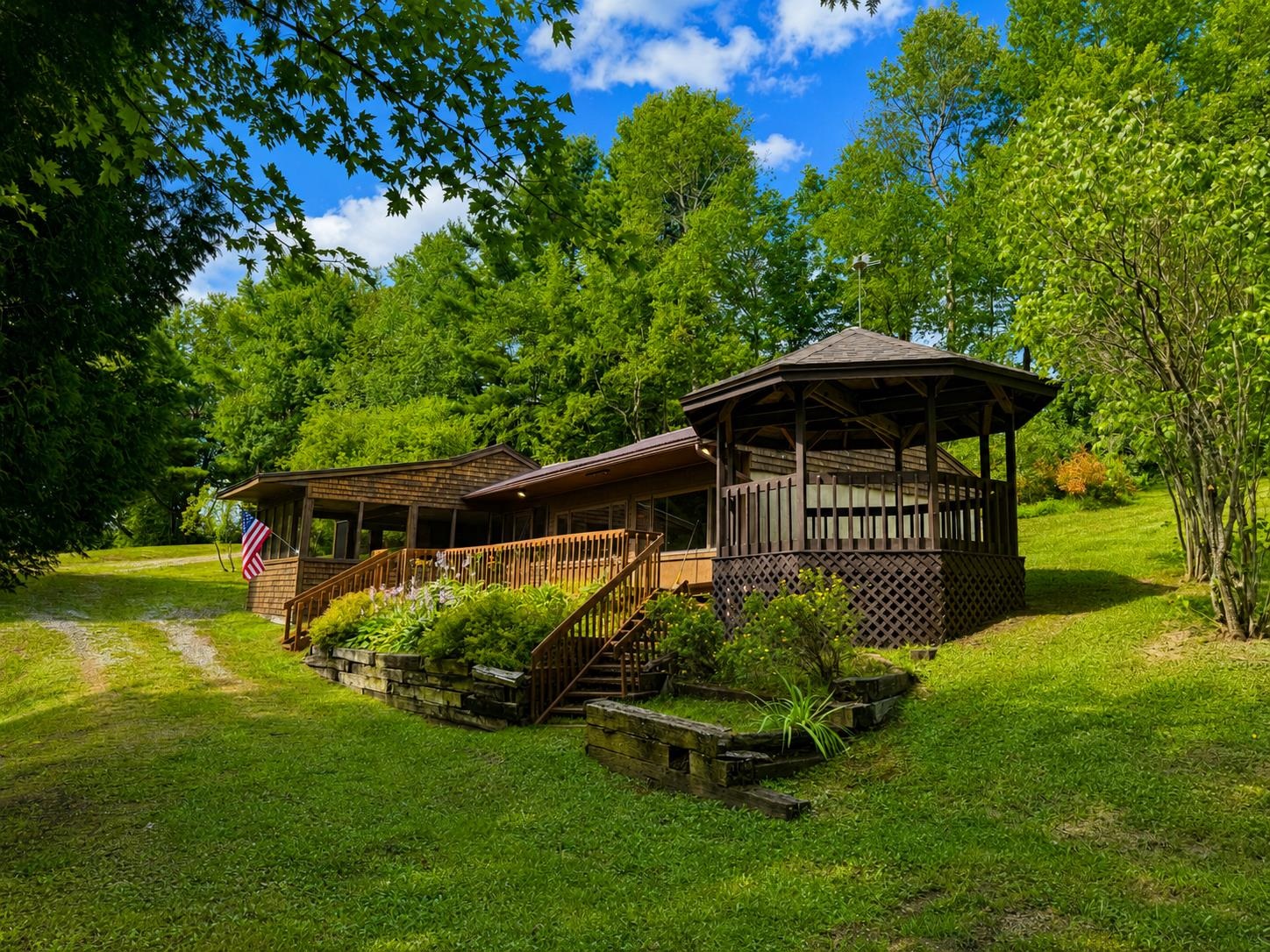 576 Hayward Road