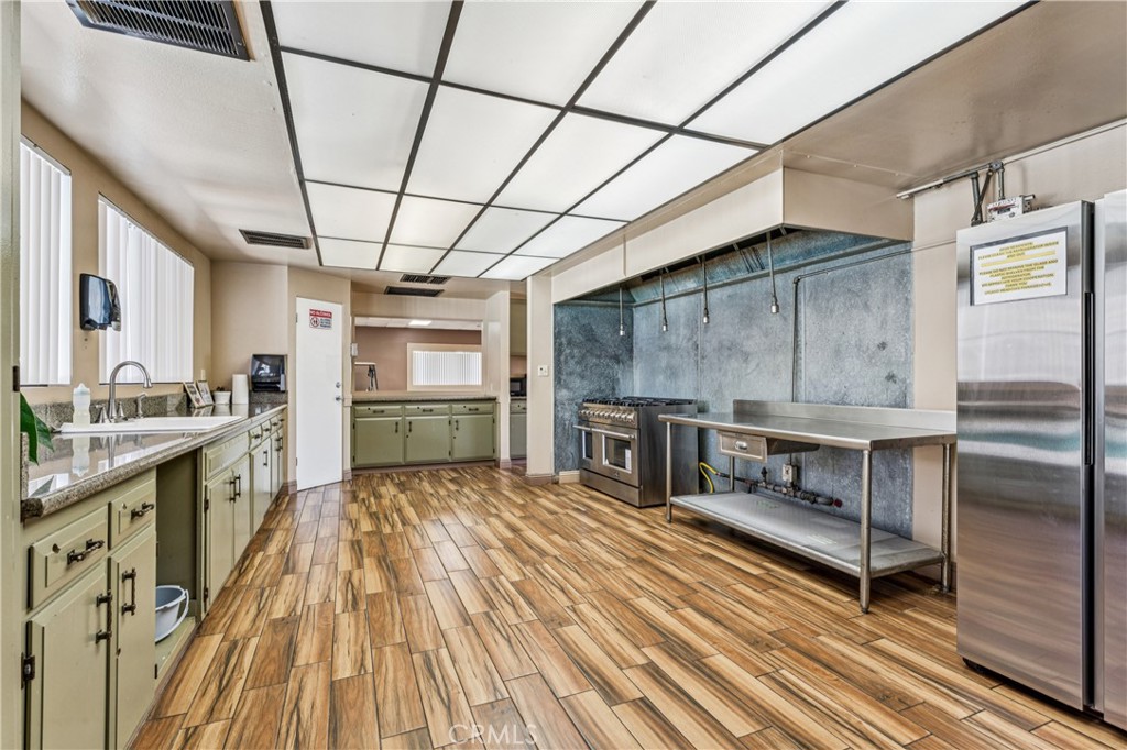 929 E Foothill Boulevard 144