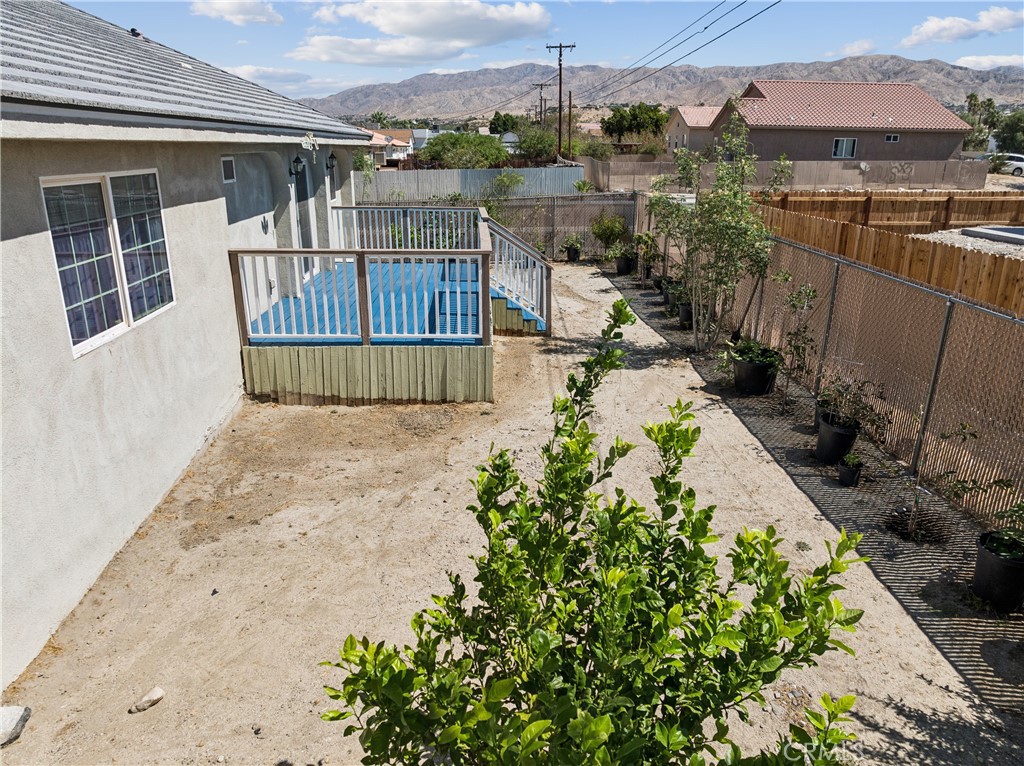 15530 Avenida Rambla
