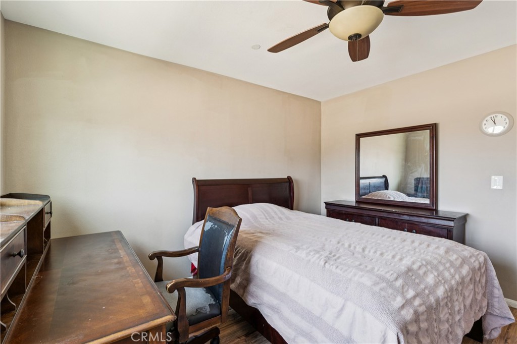 15530 Avenida Rambla