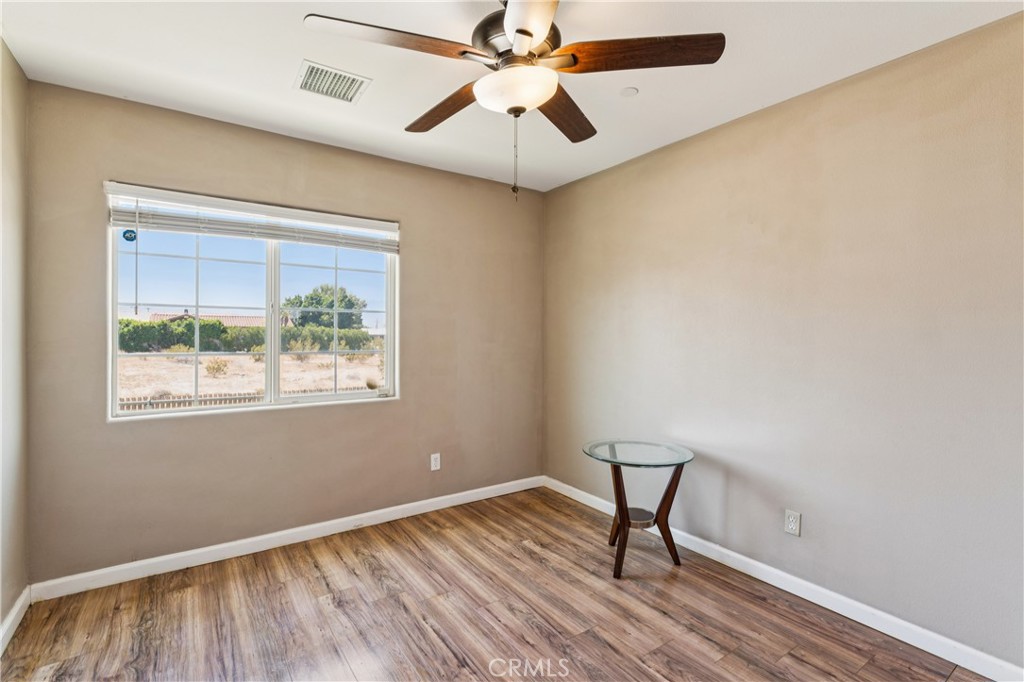 15530 Avenida Rambla