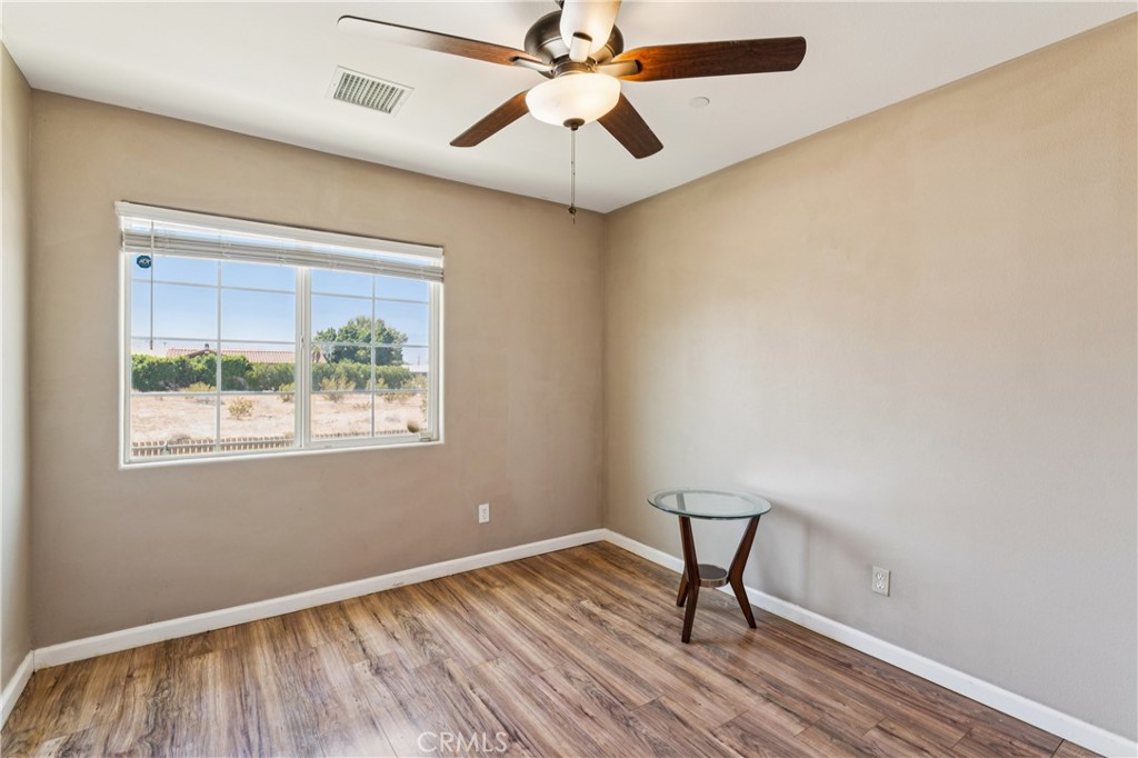 15530 Avenida Rambla
