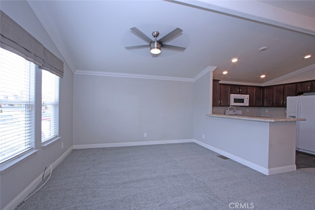 1425 2nd Ave 140