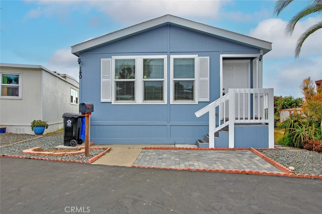 1425 2nd Ave 140