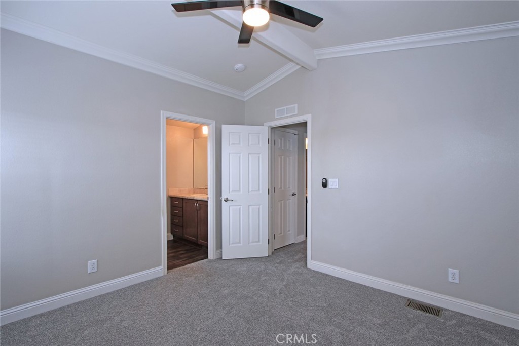 1425 2nd Ave 140