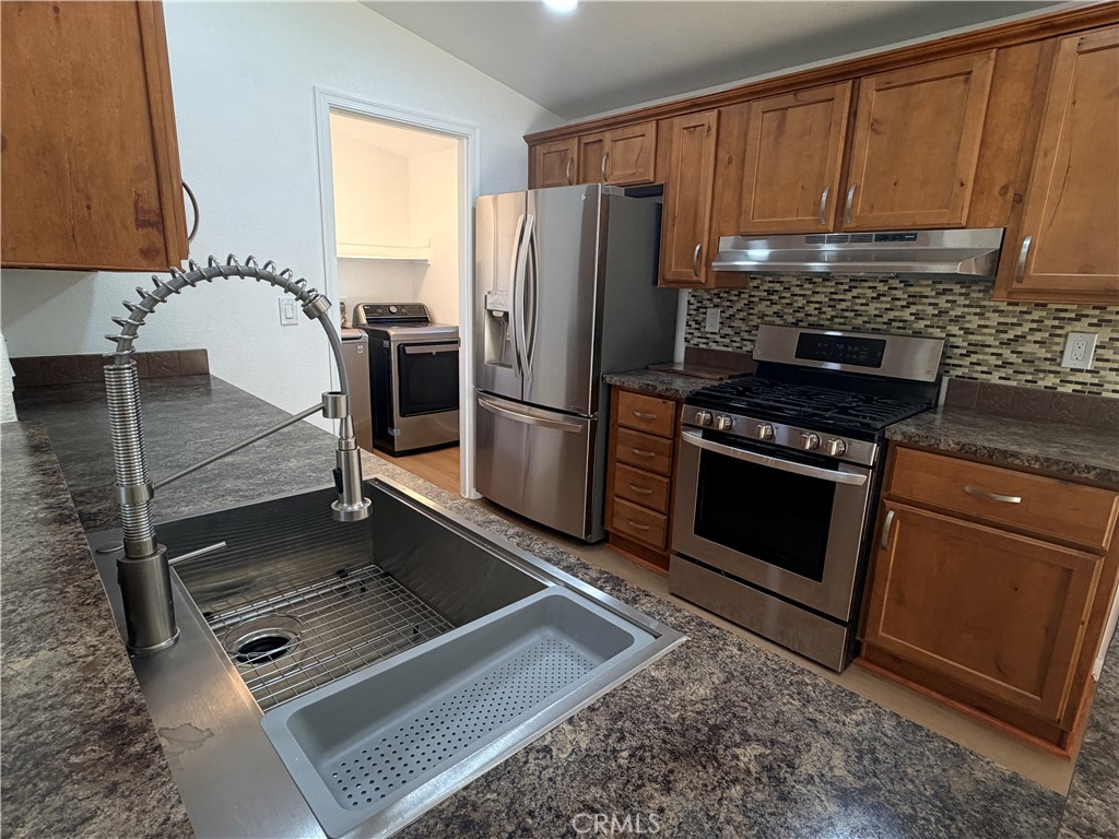 1931 E Meats Avenue 5