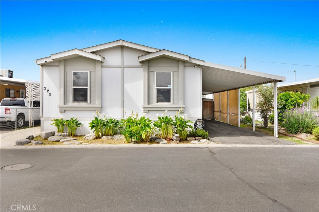 3825 Crestmore Road 323