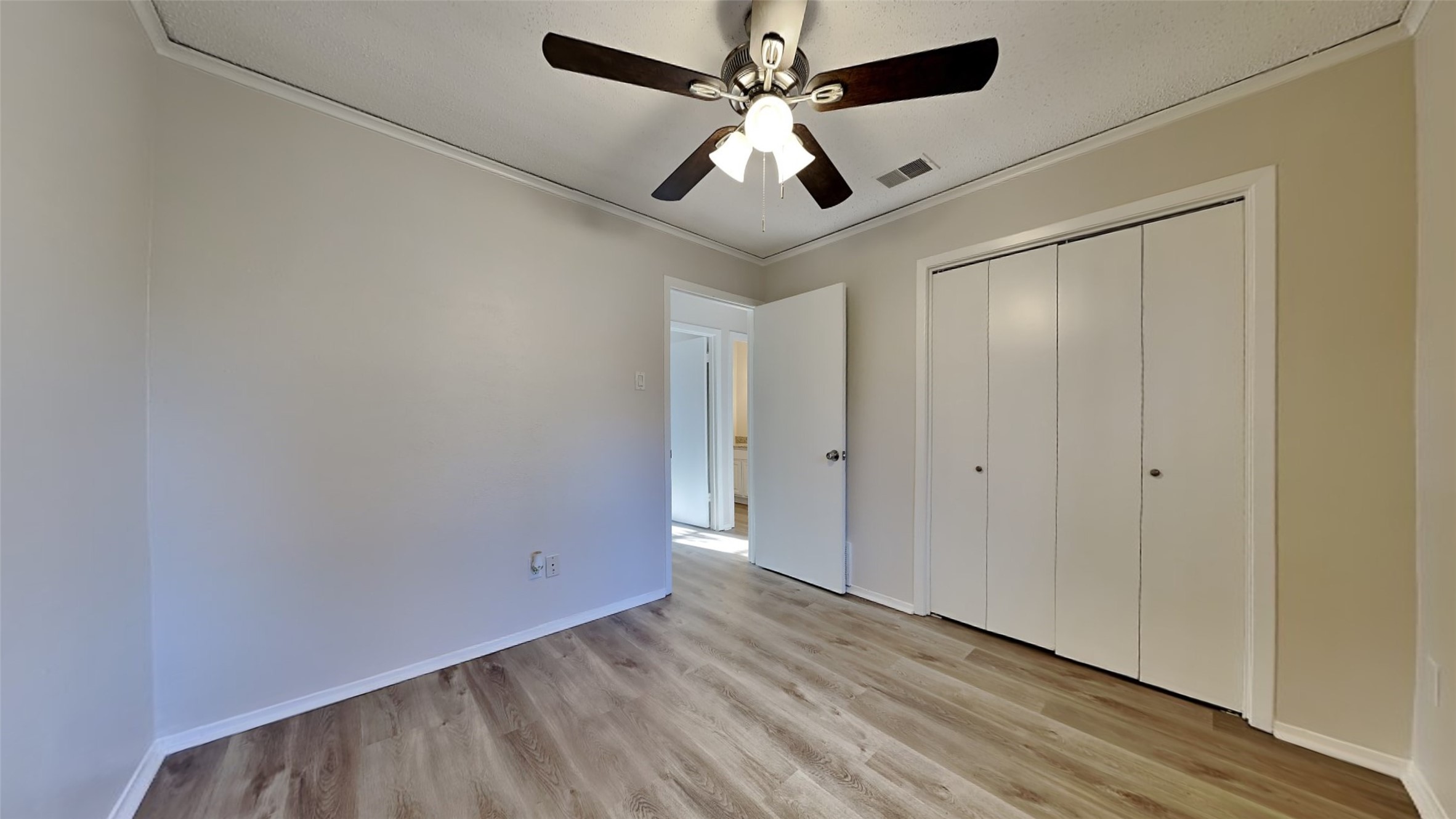 14609 Horseshoe Trail