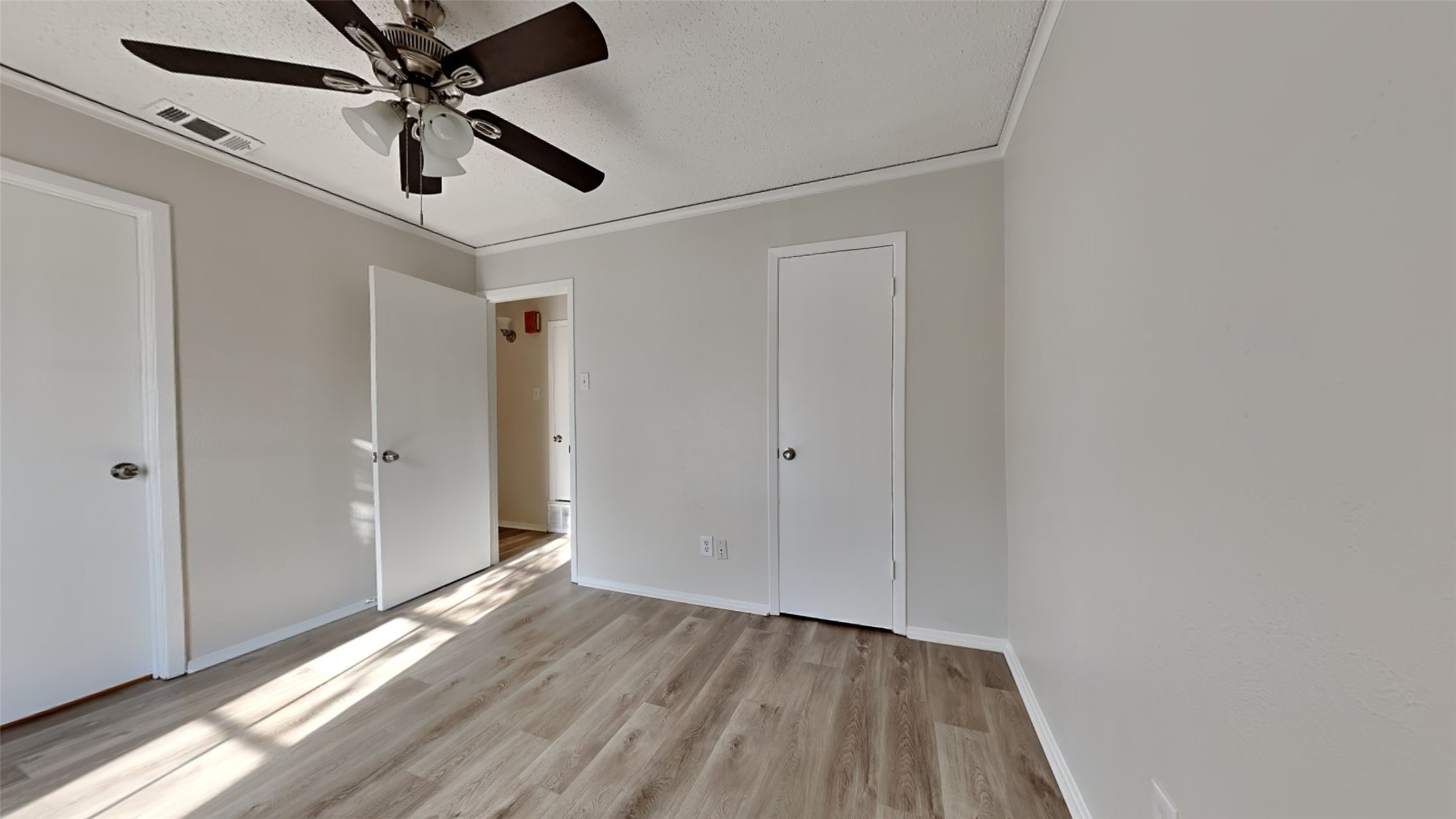 14609 Horseshoe Trail