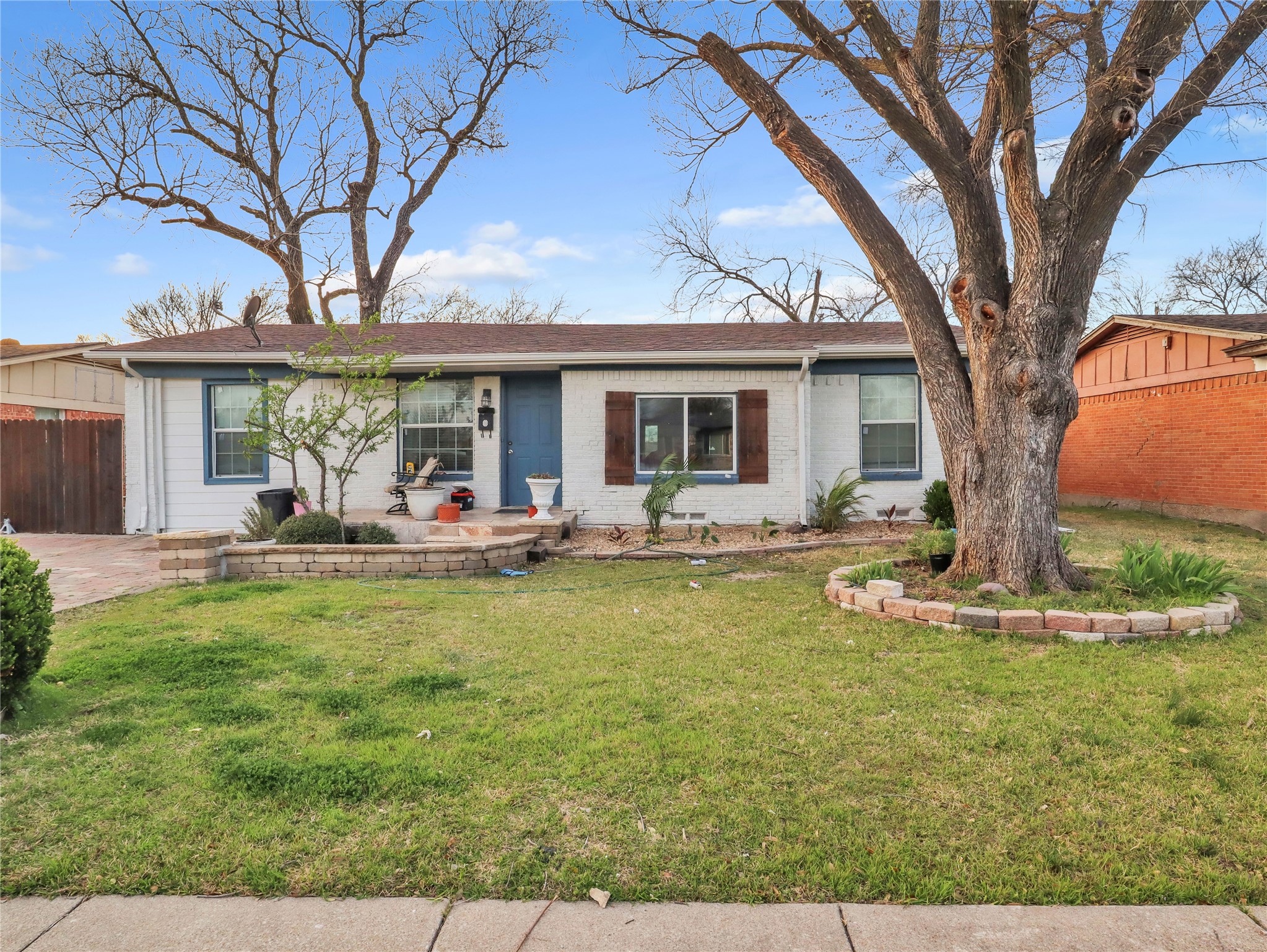 1333 Valley View Street