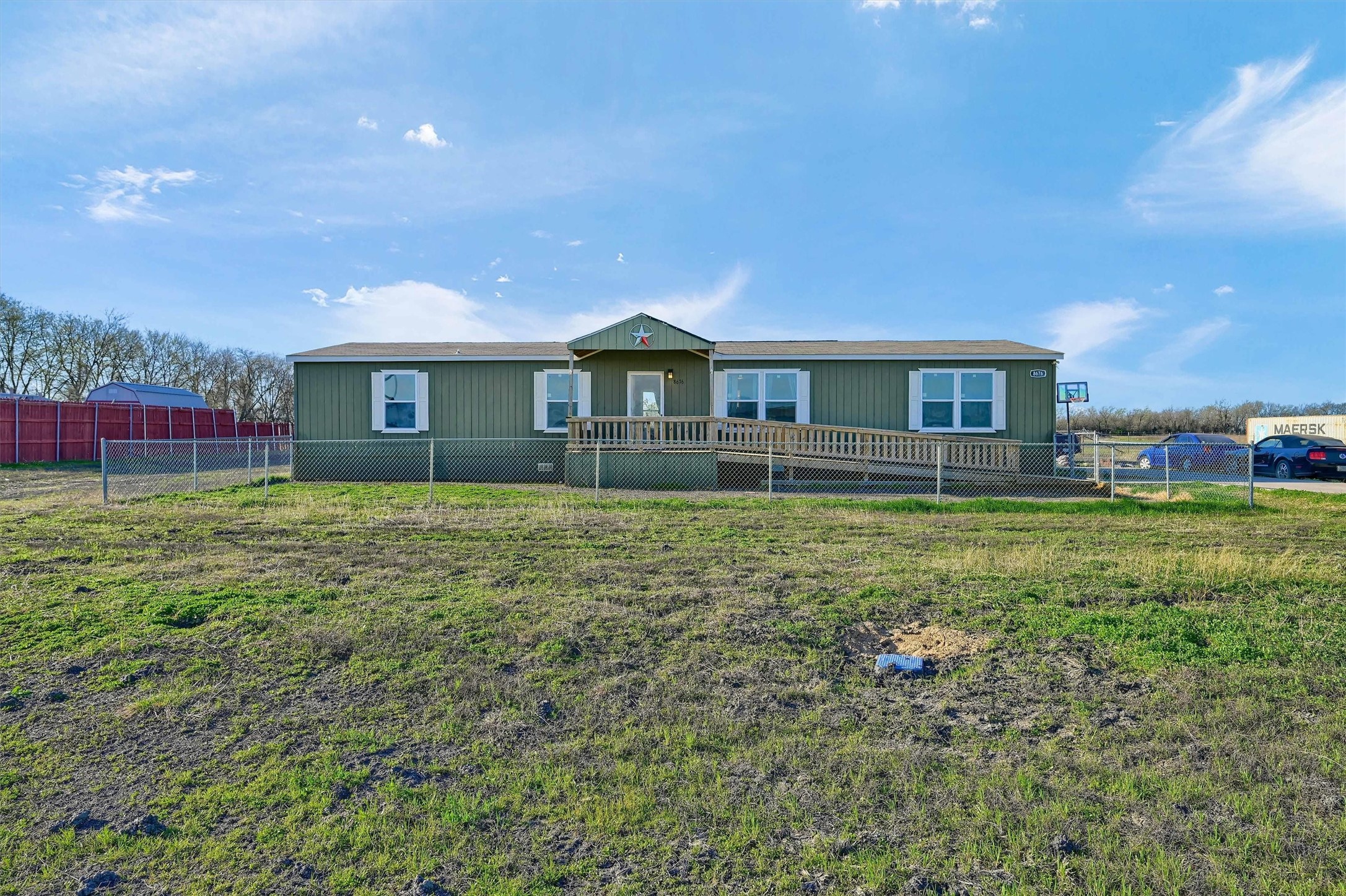 8676 County Road 1143
