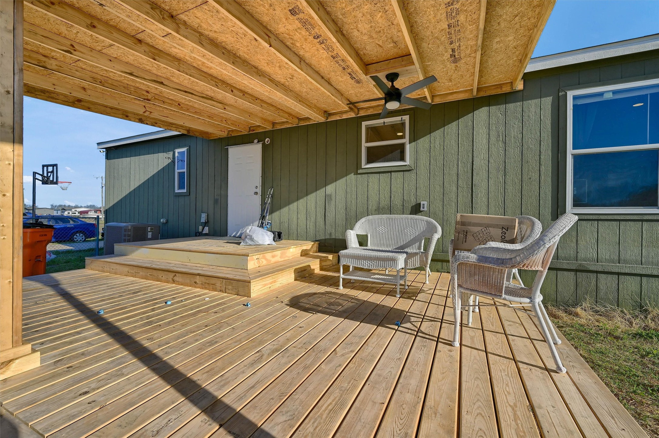 8676 County Road 1143