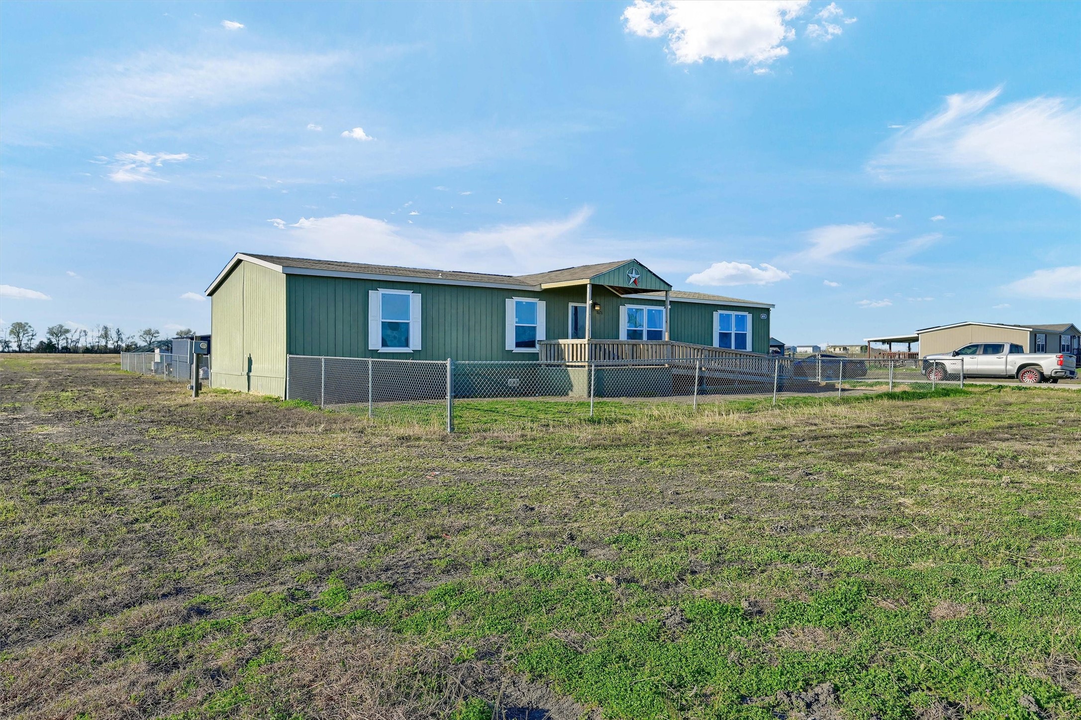 8676 County Road 1143
