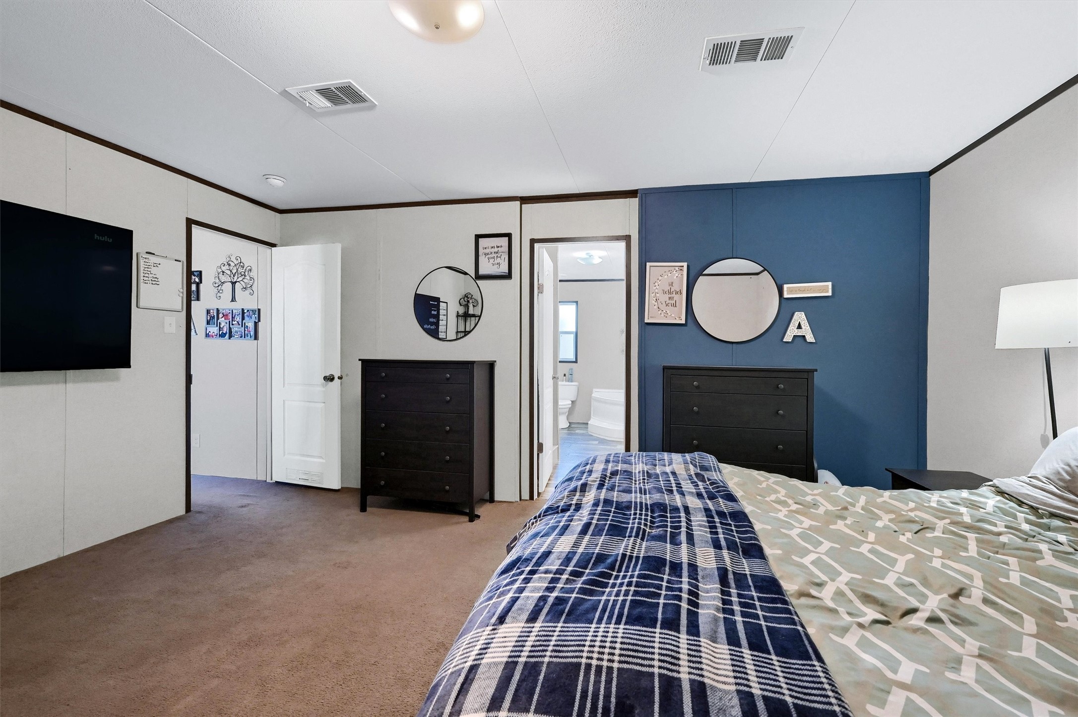 8676 County Road 1143