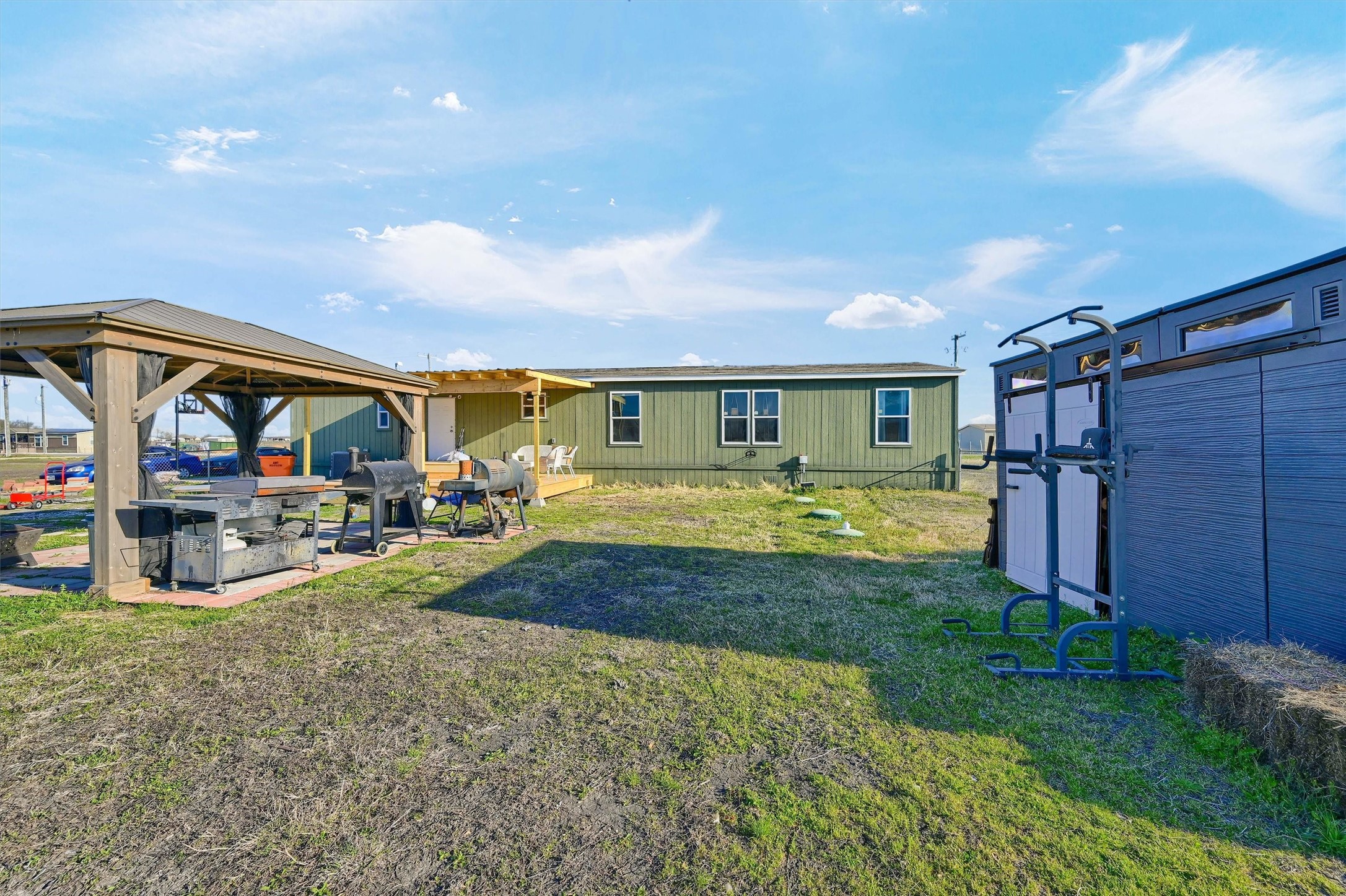 8676 County Road 1143