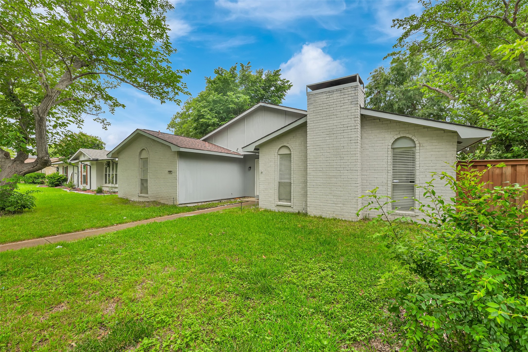 1901 Vail Drive