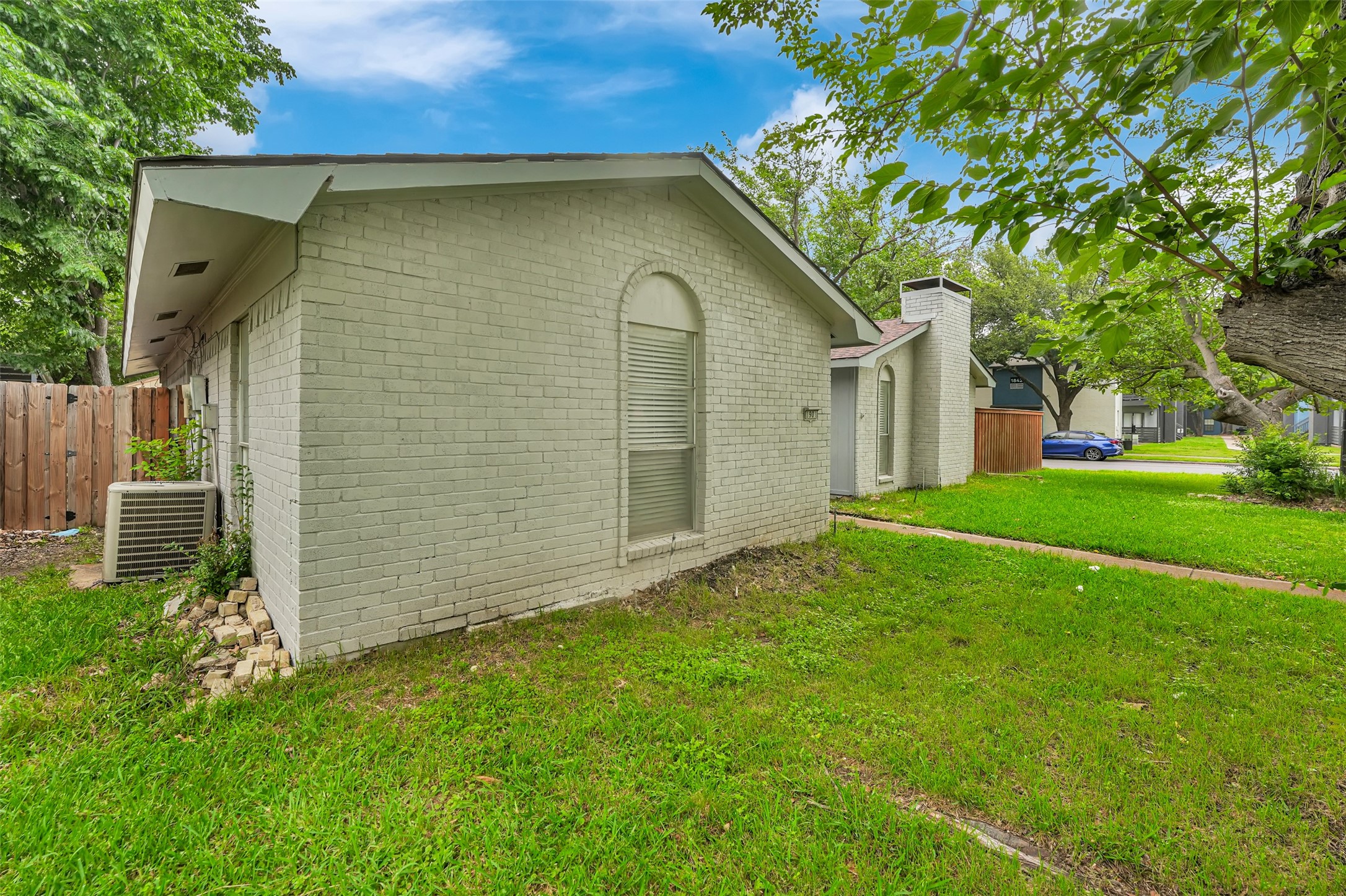 1901 Vail Drive