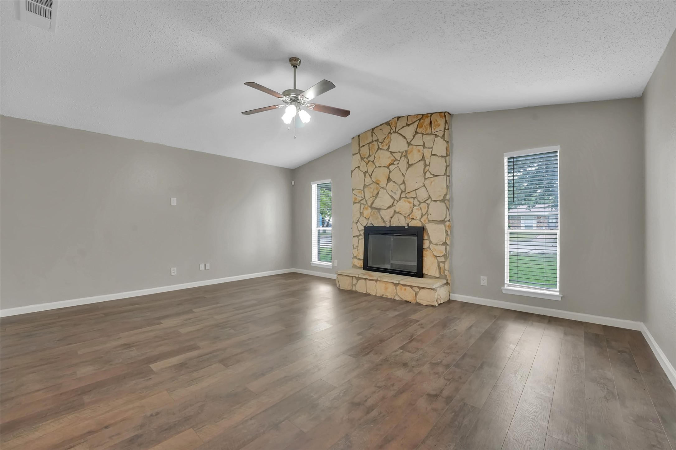 1901 Vail Drive