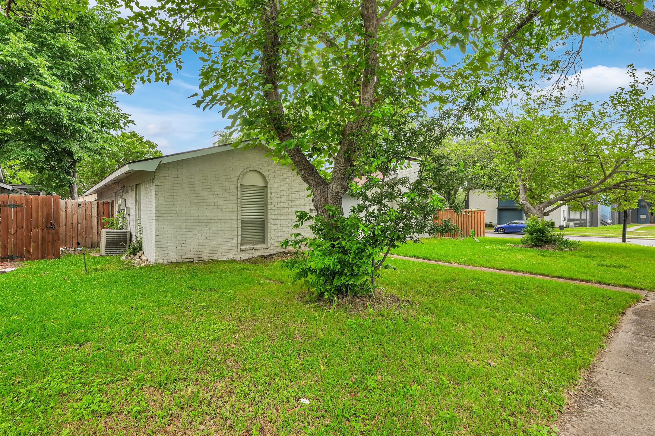 1901 Vail Drive