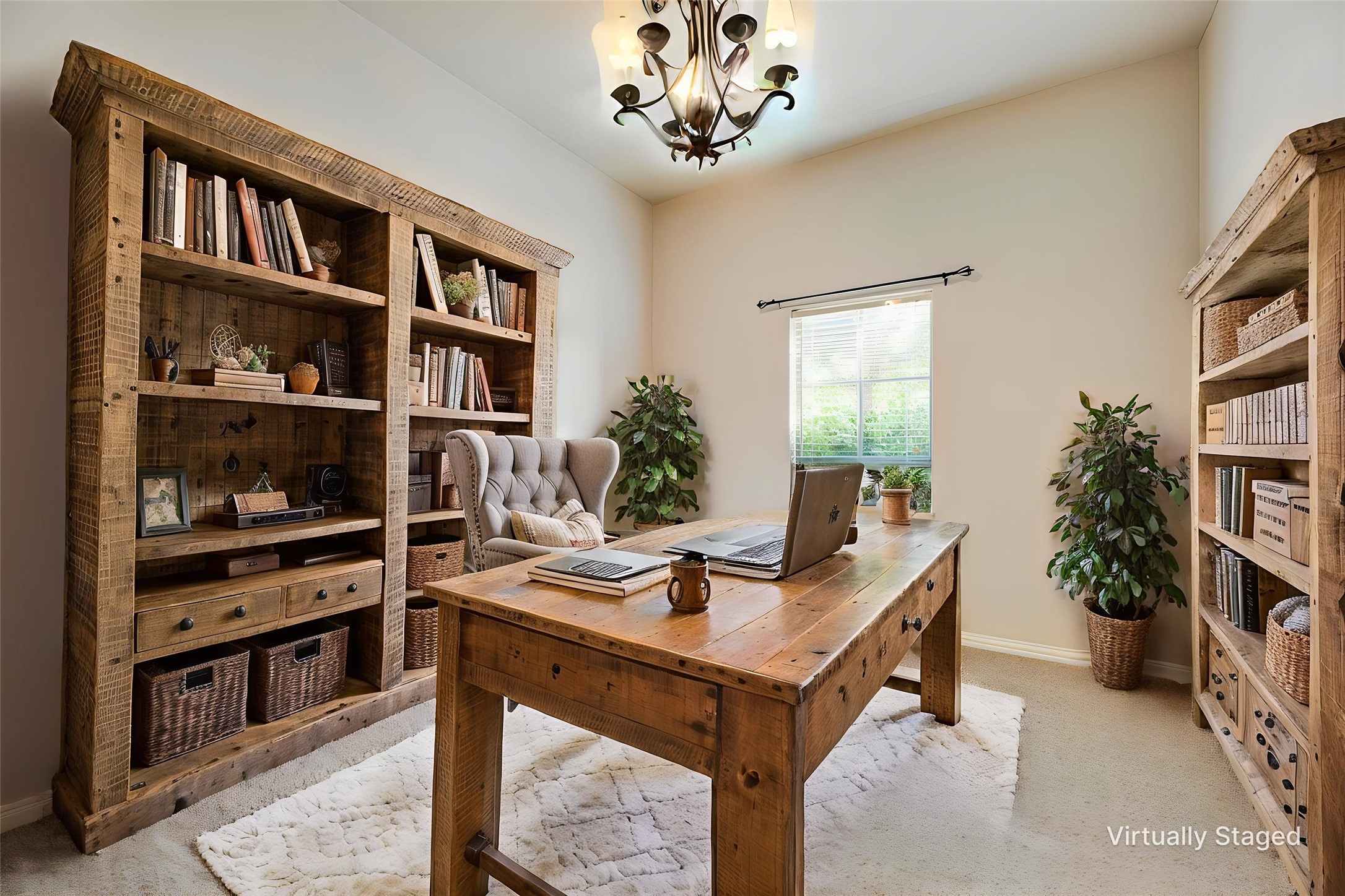 1010 Newington Circle