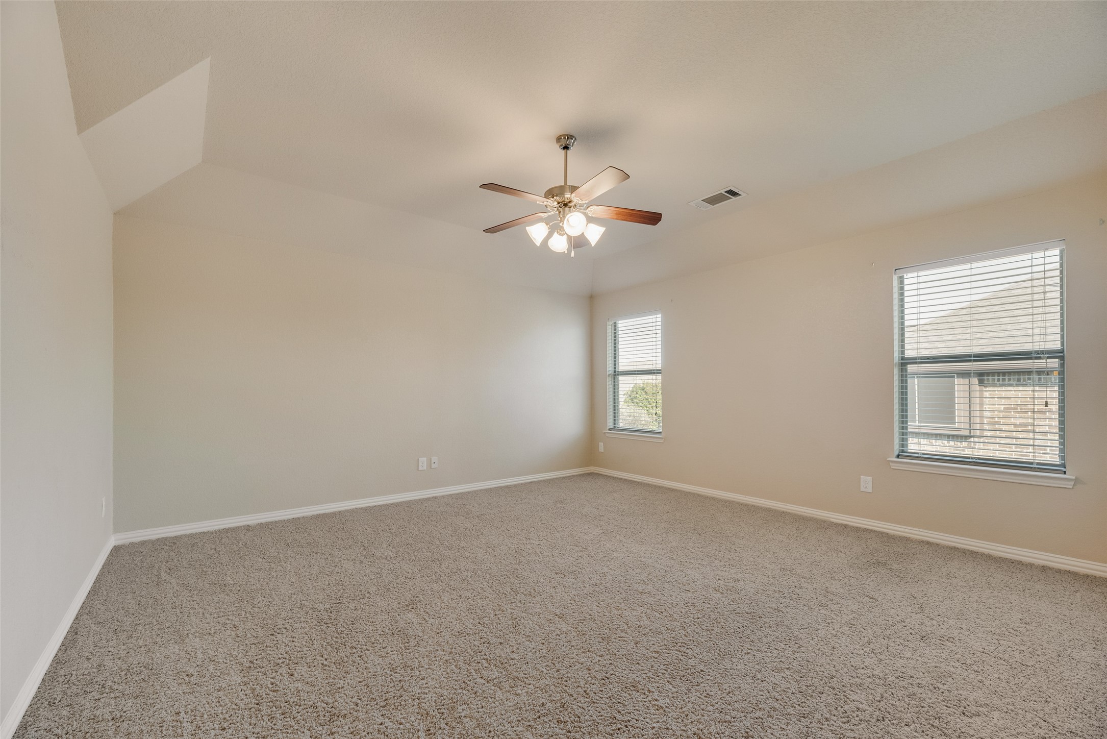 1010 Newington Circle