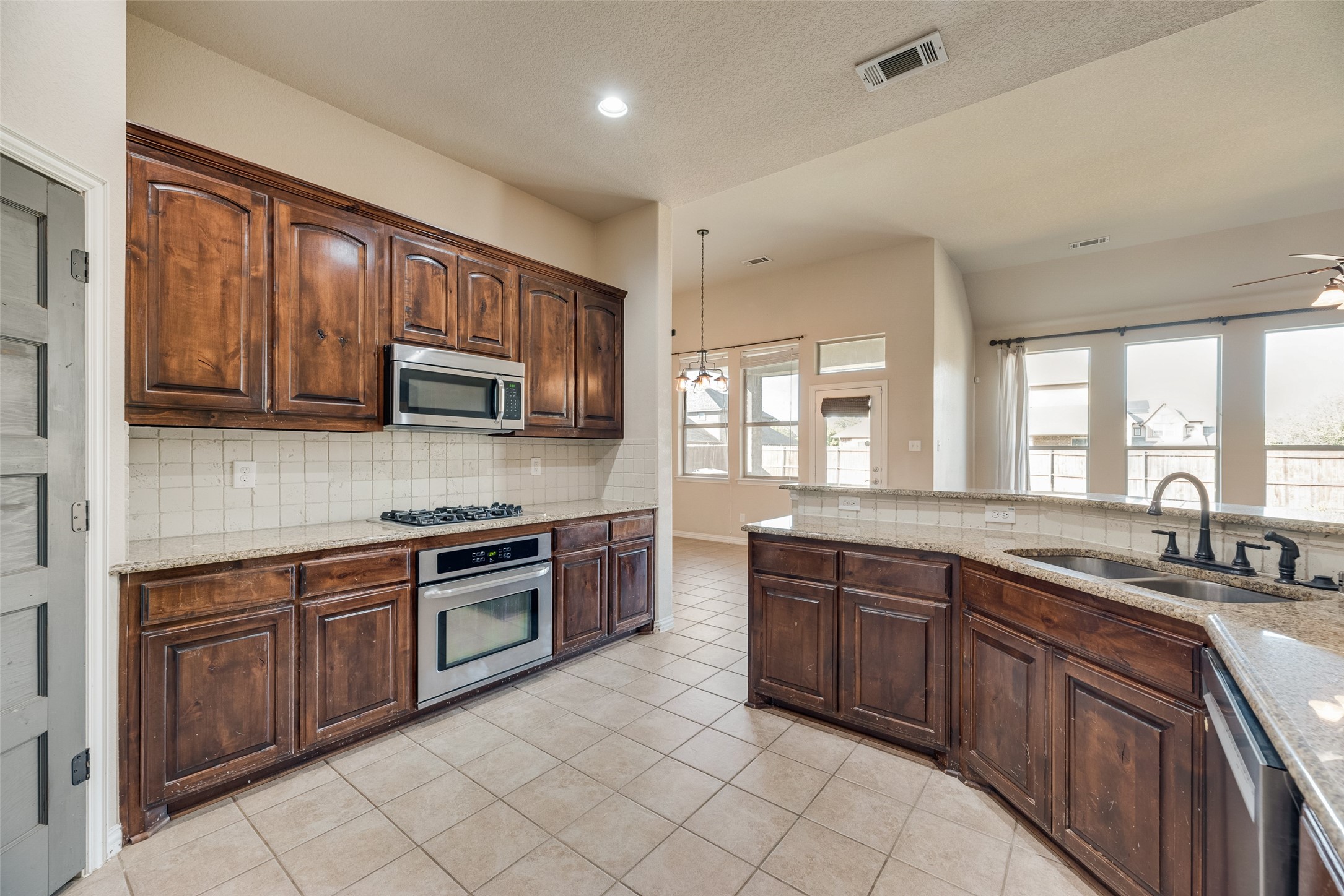 1010 Newington Circle