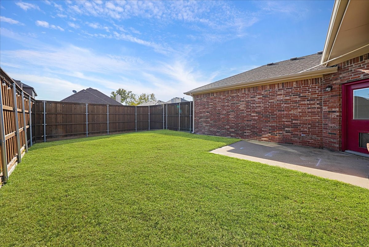 682 Crockett Drive