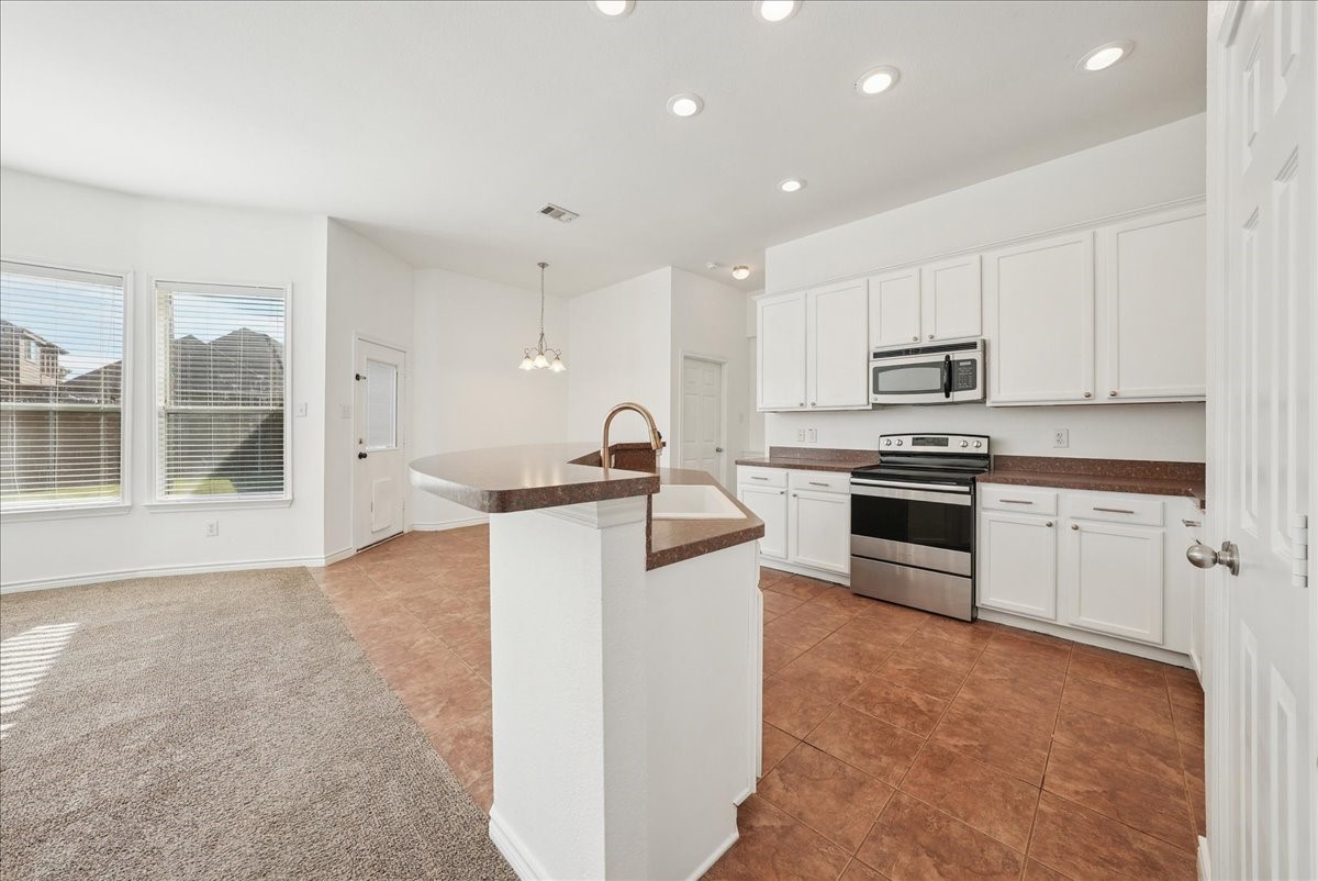 682 Crockett Drive