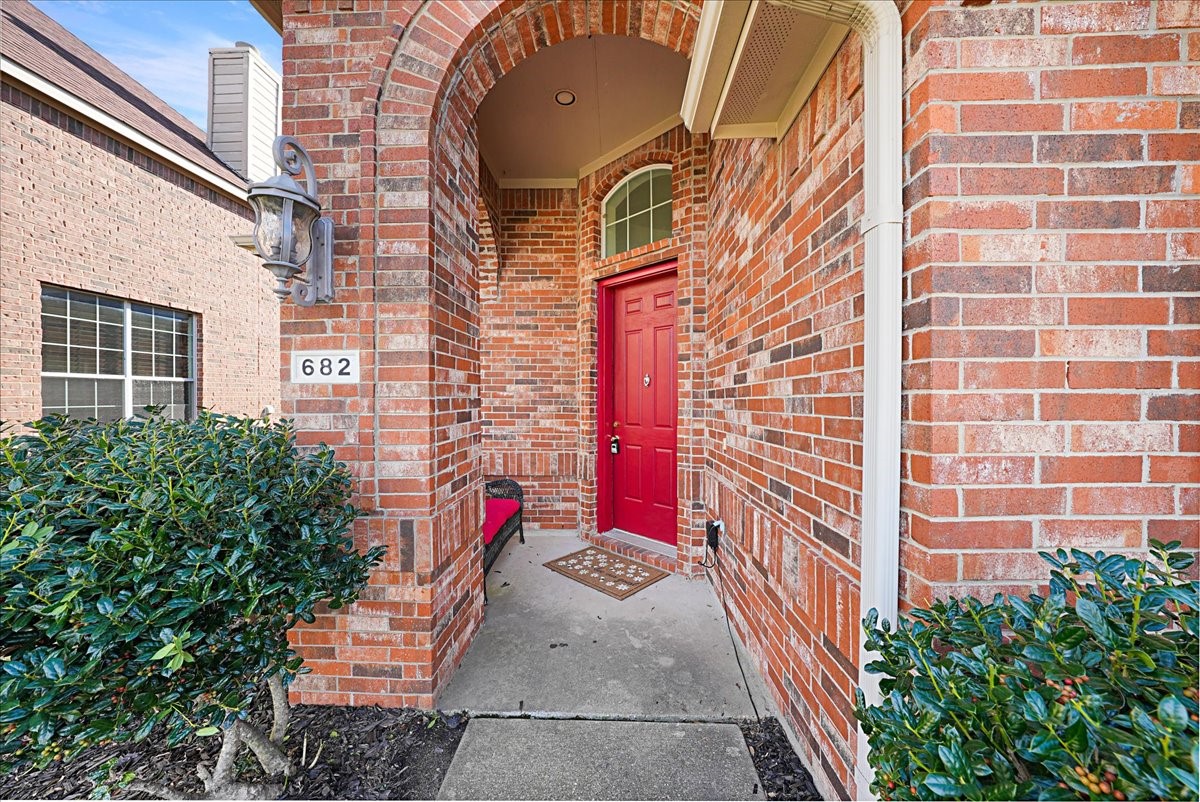682 Crockett Drive