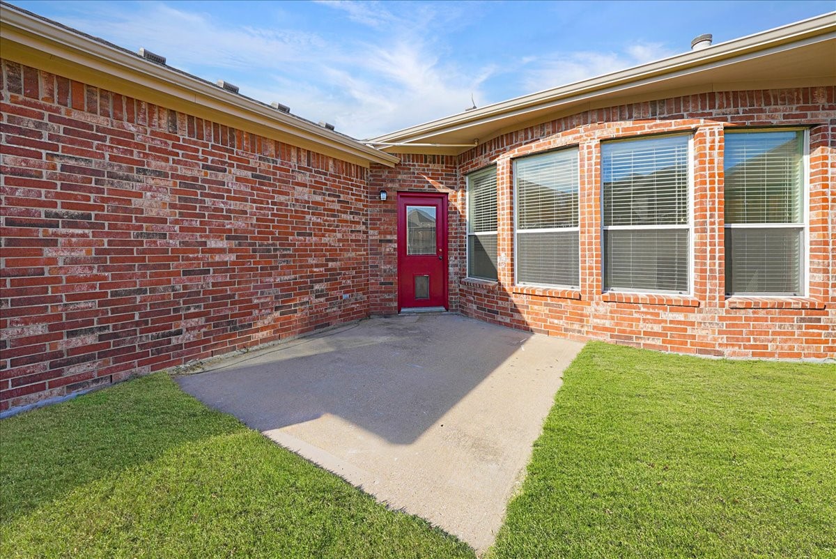 682 Crockett Drive