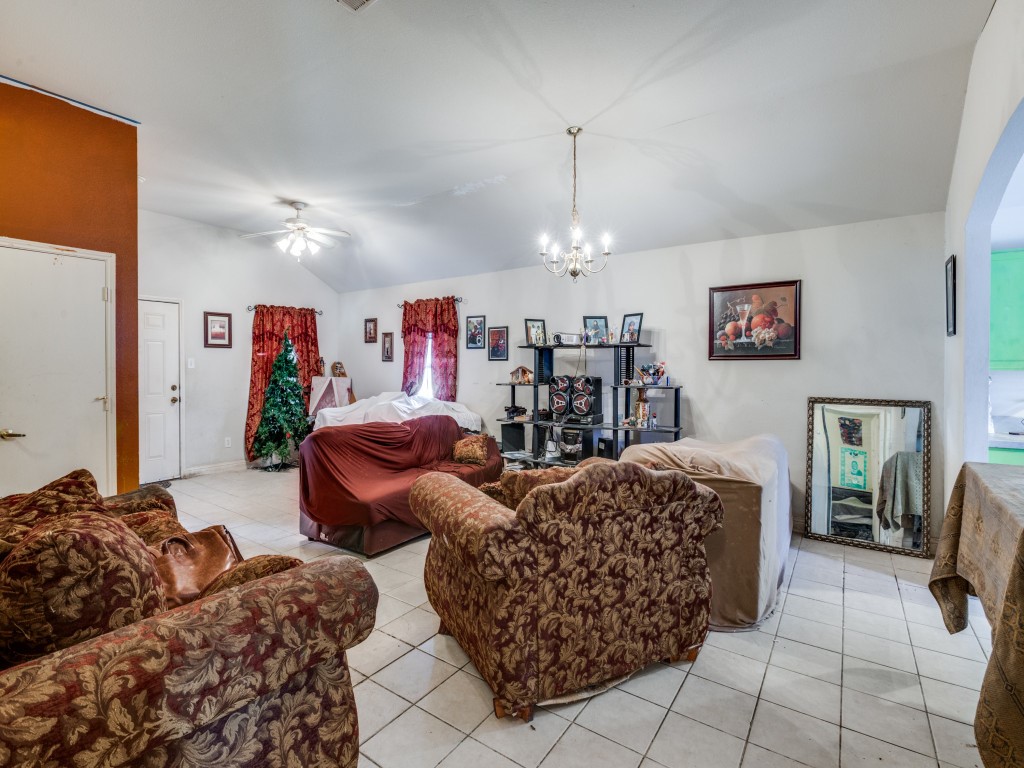 1315 Caldwell Avenue