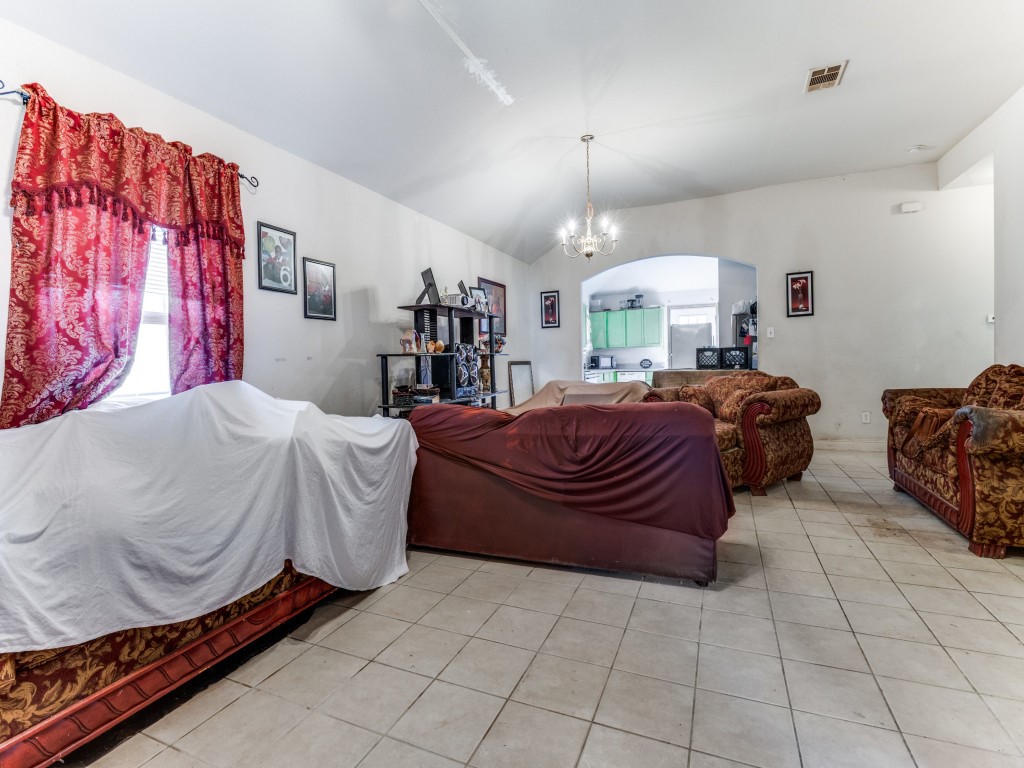 1315 Caldwell Avenue