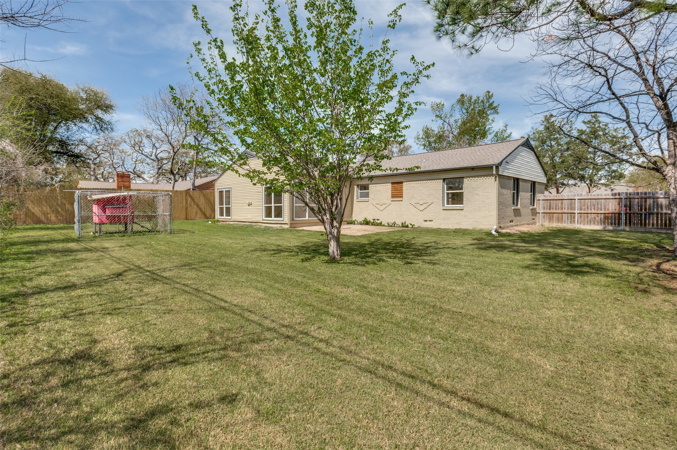 1542 W 5th Street