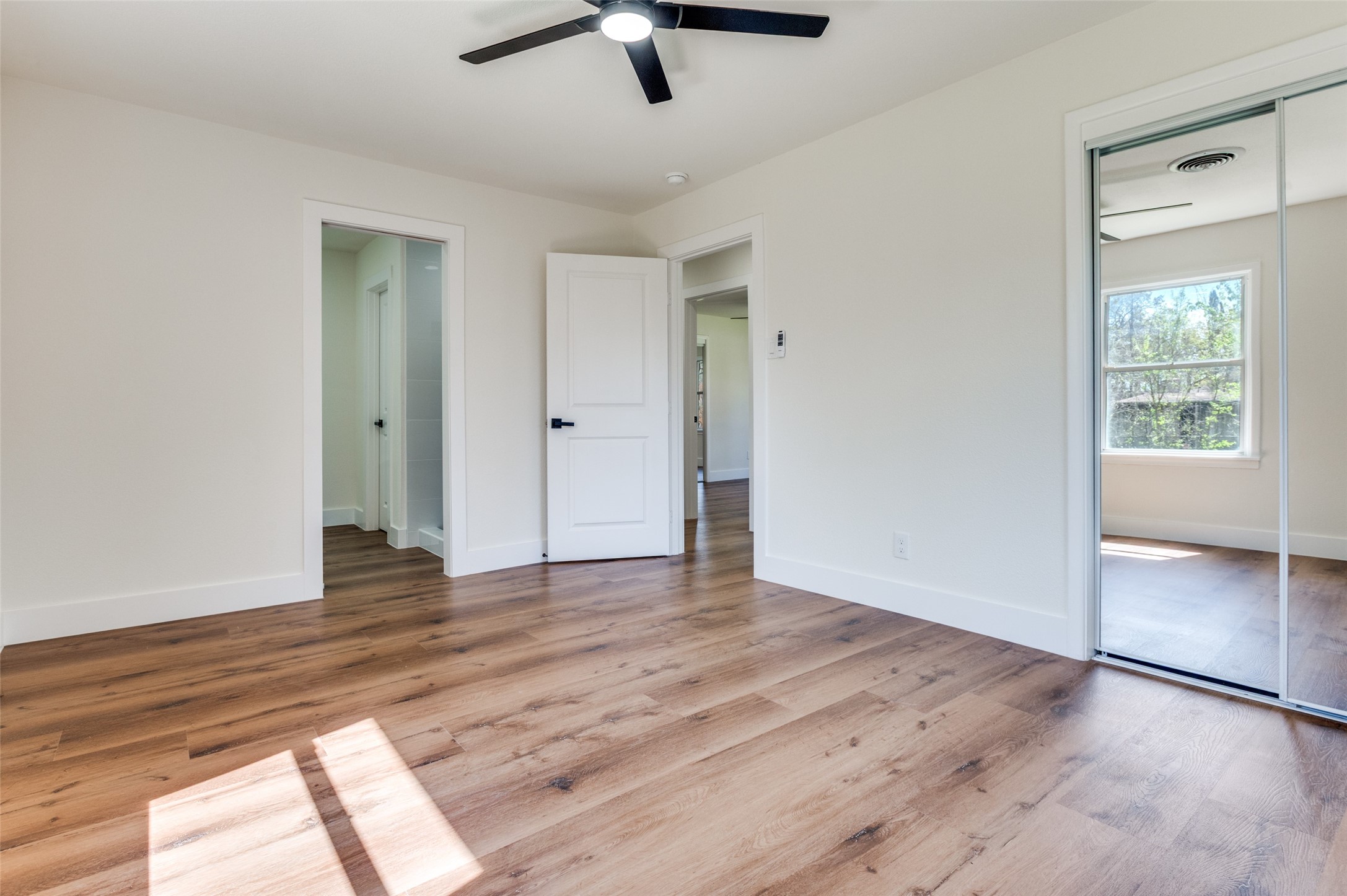 1542 W 5th Street