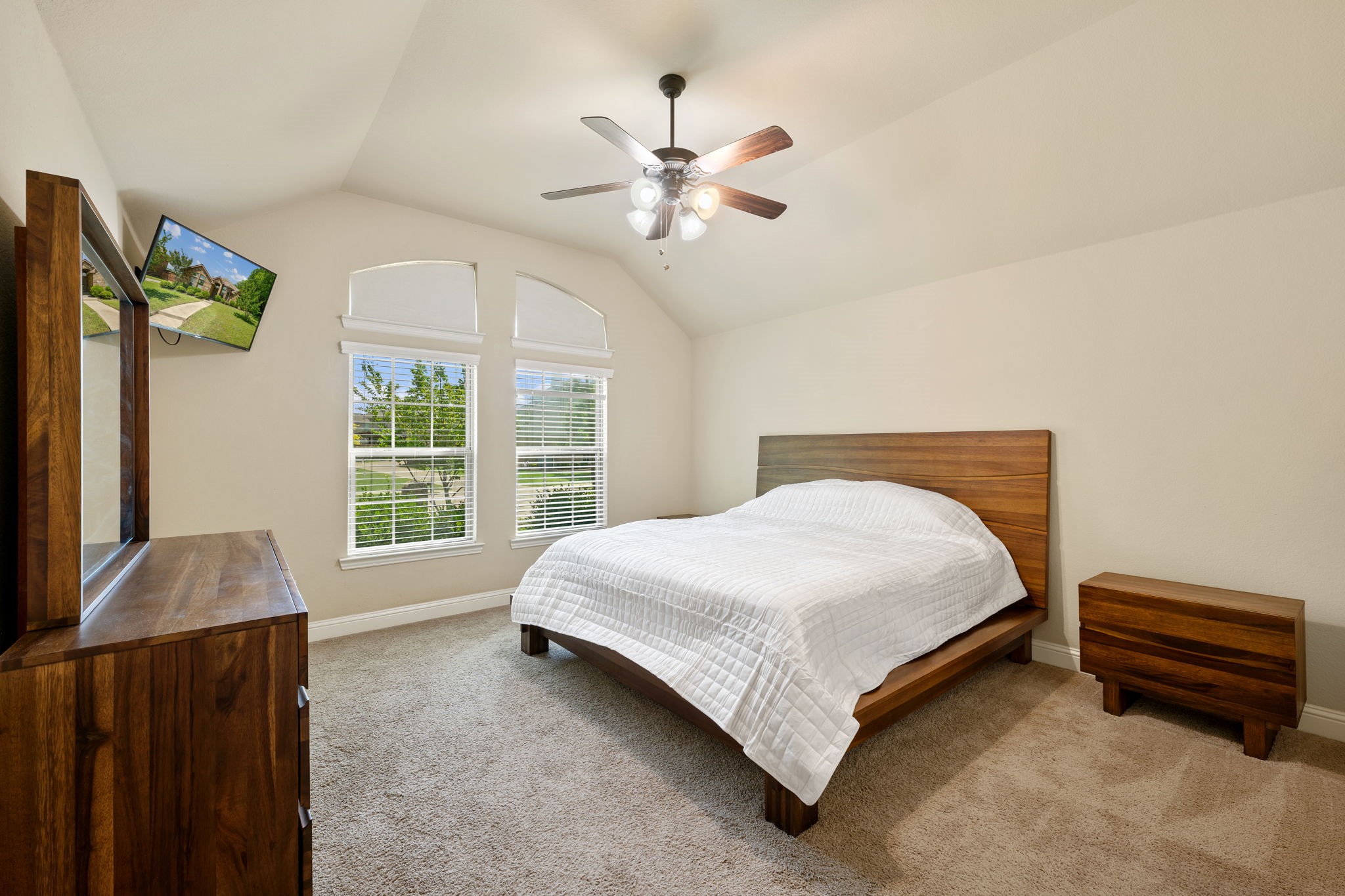 437 Da Vinci Lane