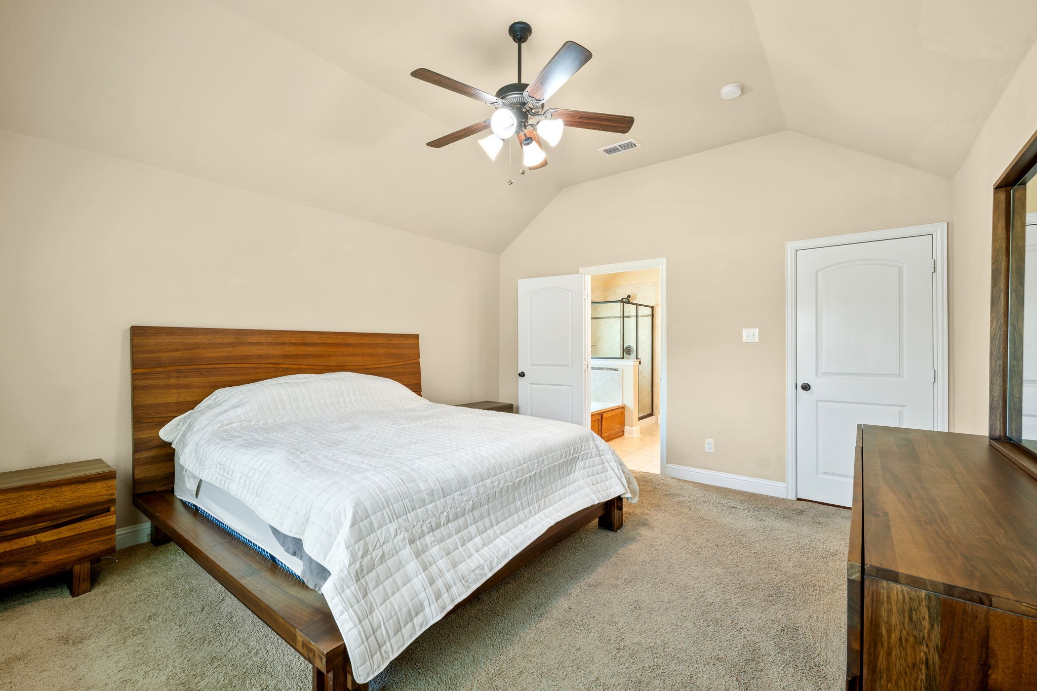 437 Da Vinci Lane