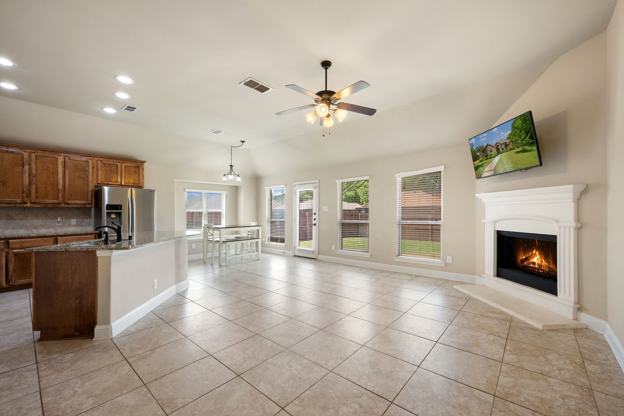 437 Da Vinci Lane