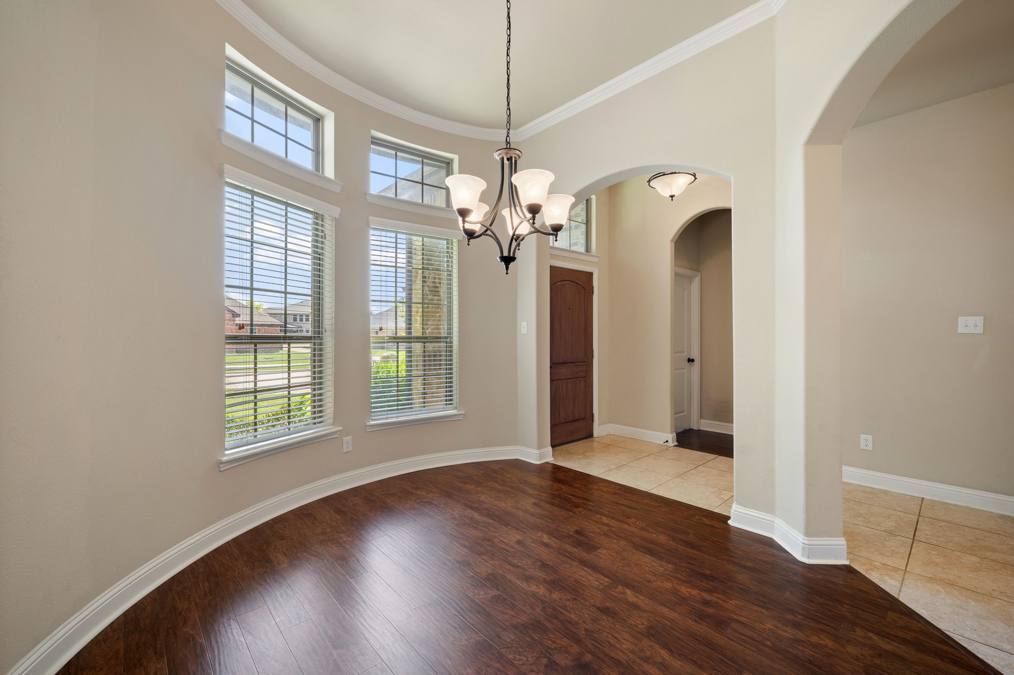 437 Da Vinci Lane