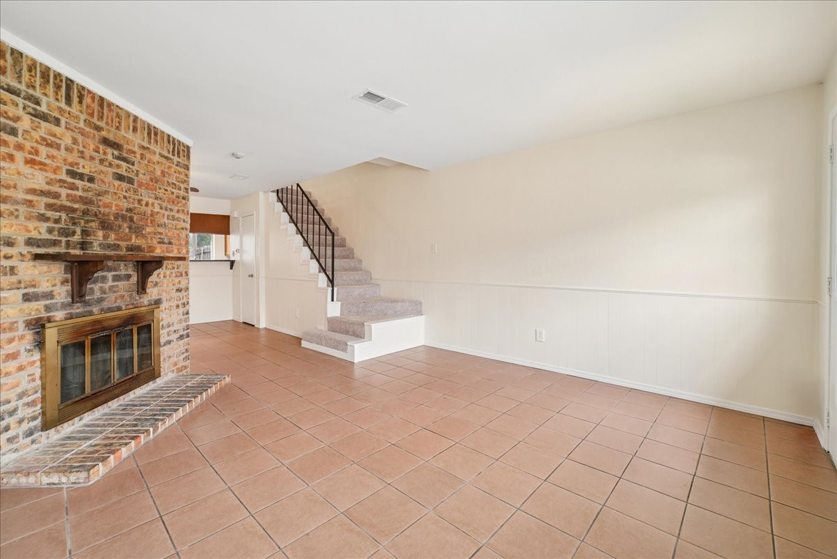 703 Lee Street 6