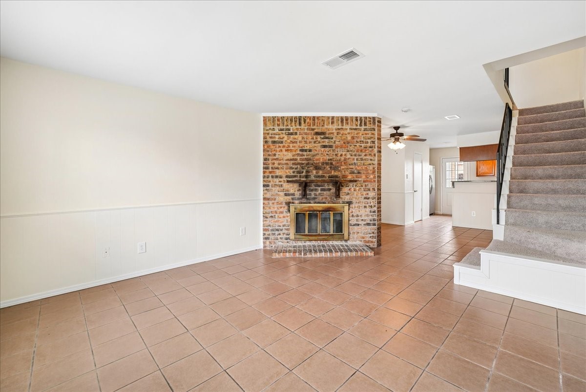 703 Lee Street 6