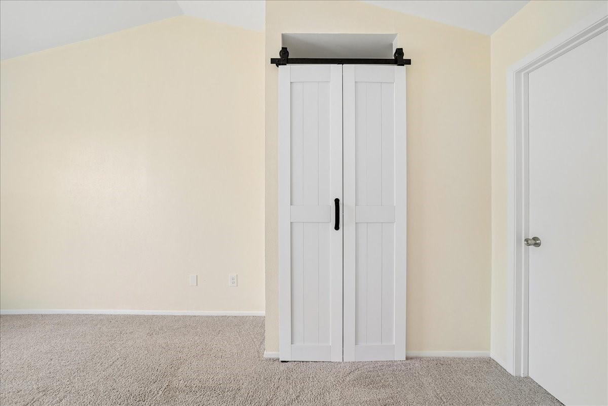 703 Lee Street 6