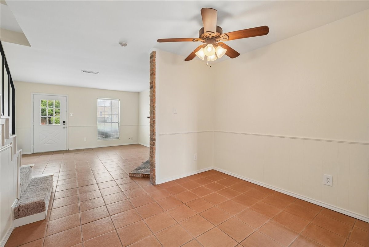 703 Lee Street 6