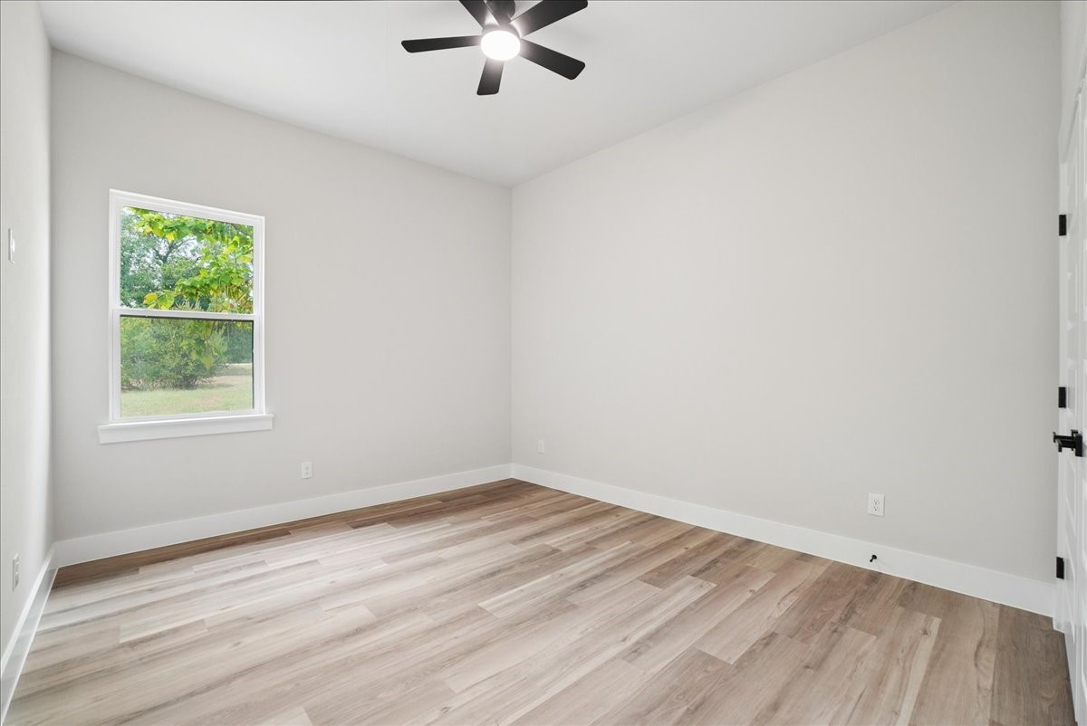 106 W Dogwood Trail
