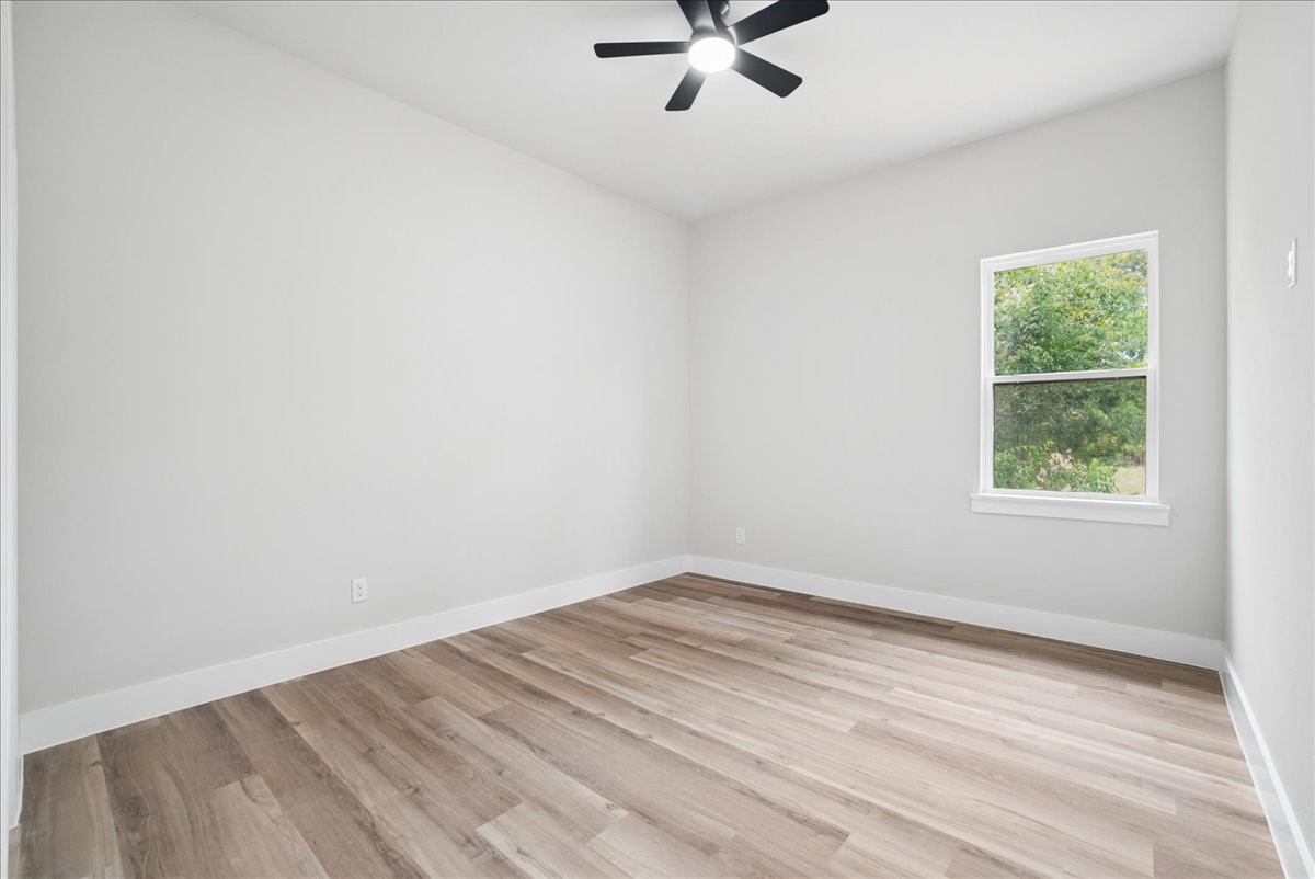 106 W Dogwood Trail