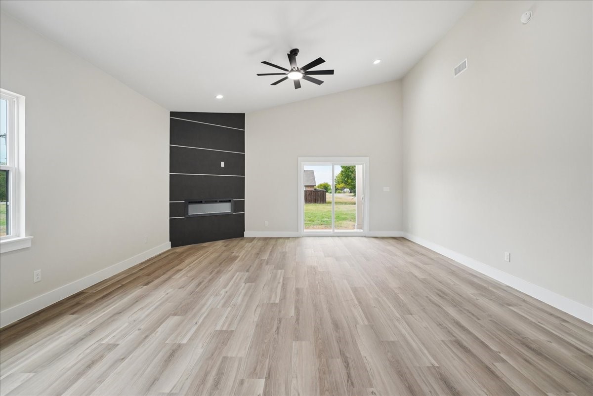 106 W Dogwood Trail